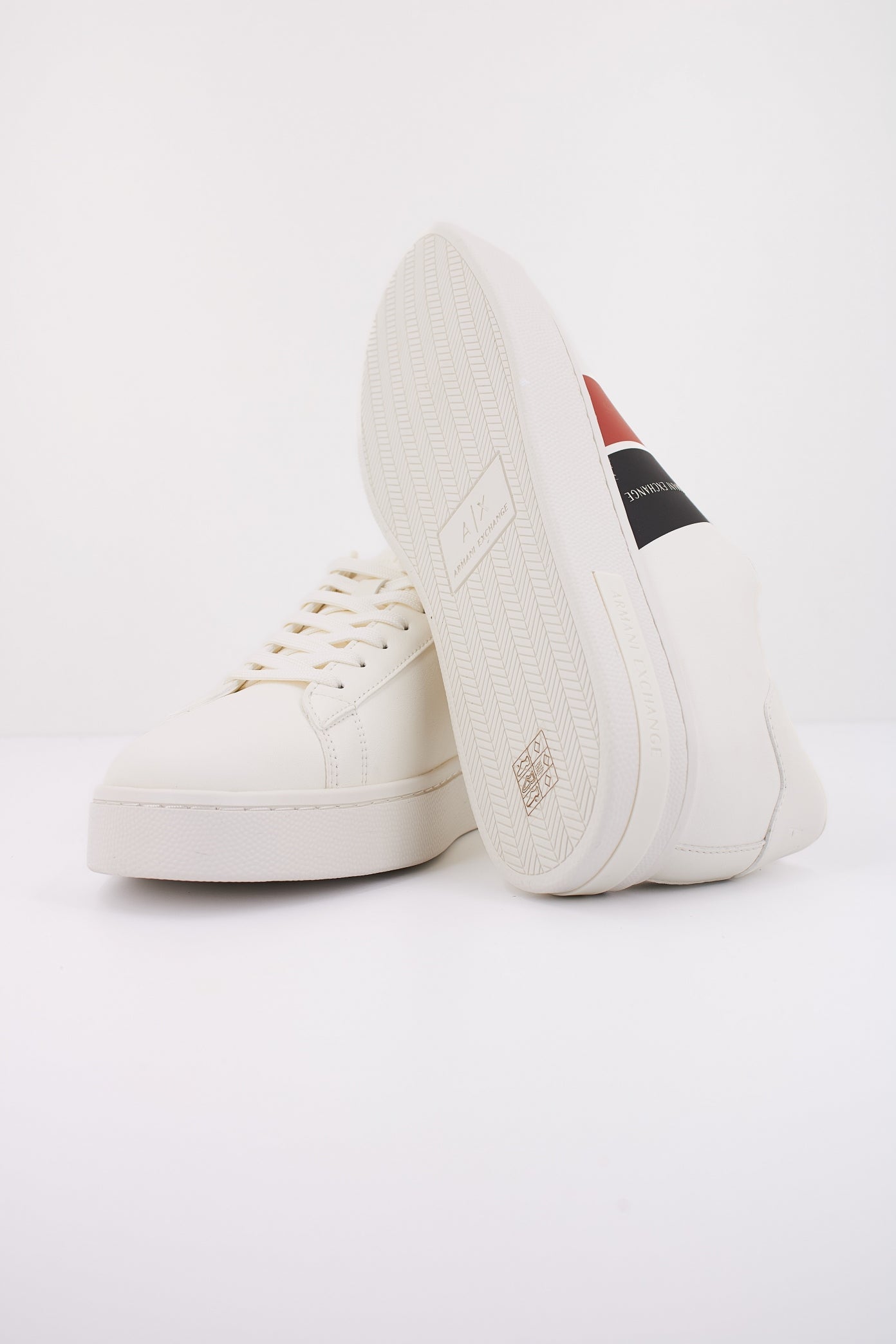 ARMANI EXCHANGE LONDON en color BLANCO  (5)