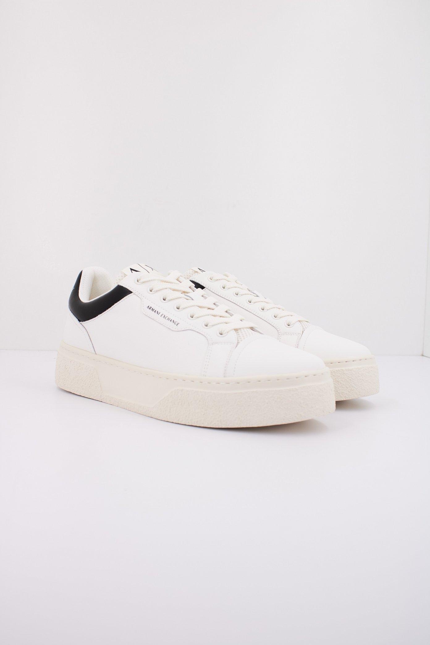 ARMANI EXCHANGE XUX XV en color BLANCO  (2)