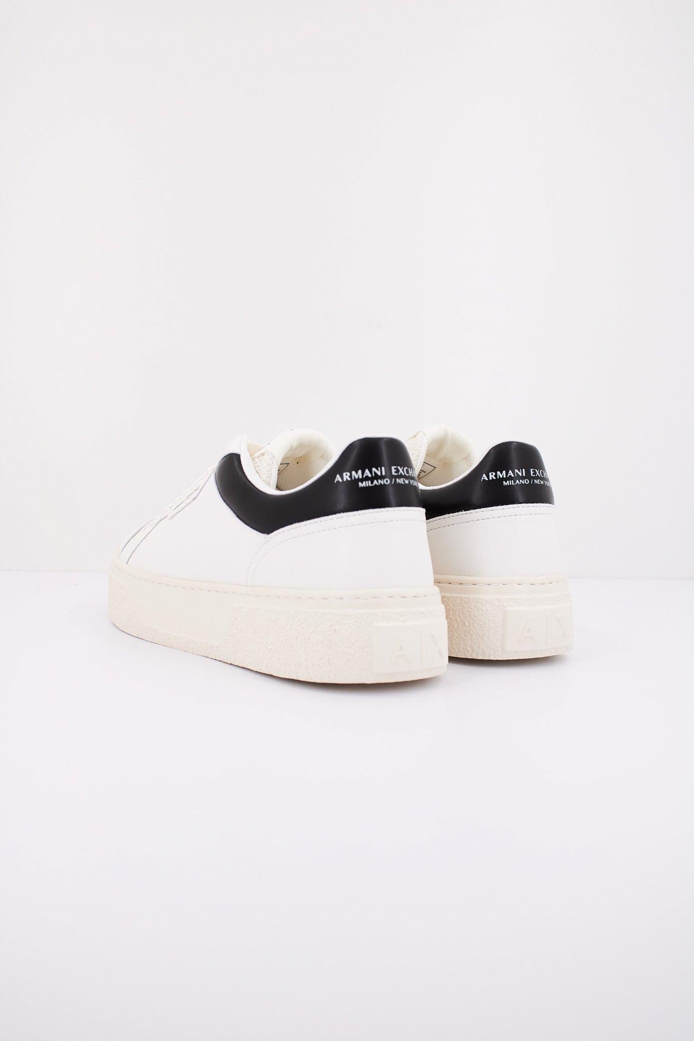 ARMANI EXCHANGE XUX XV en color BLANCO  (4)