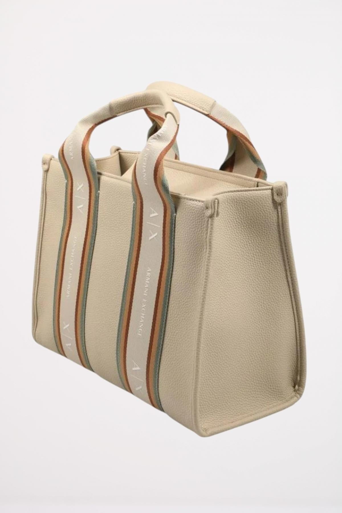 ARMANI EXCHANGE MAGGIE SHOPPING BAG en color BEIS  (2)