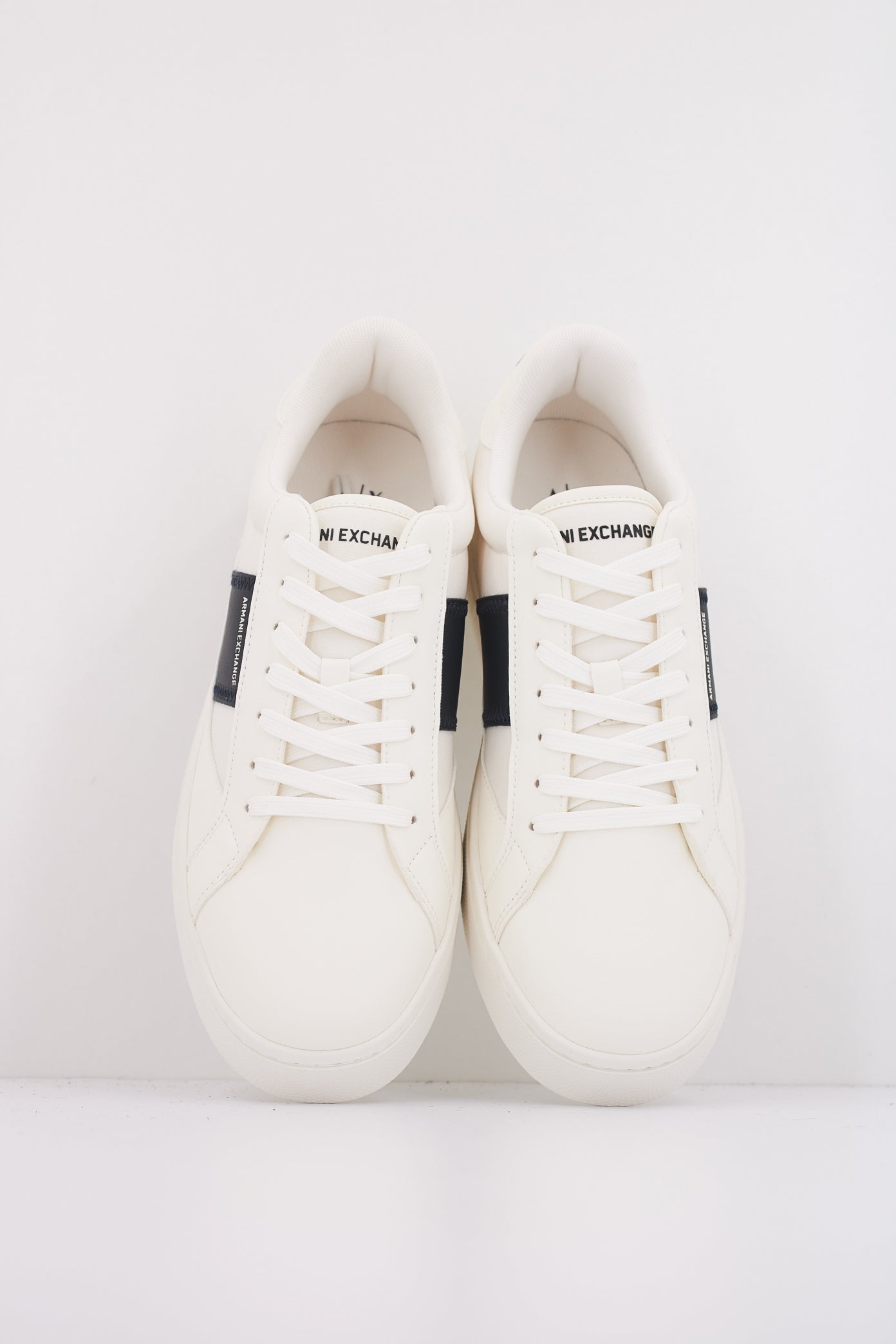 ARMANI EXCHANGE XUX XV  en color BLANCO  (3)