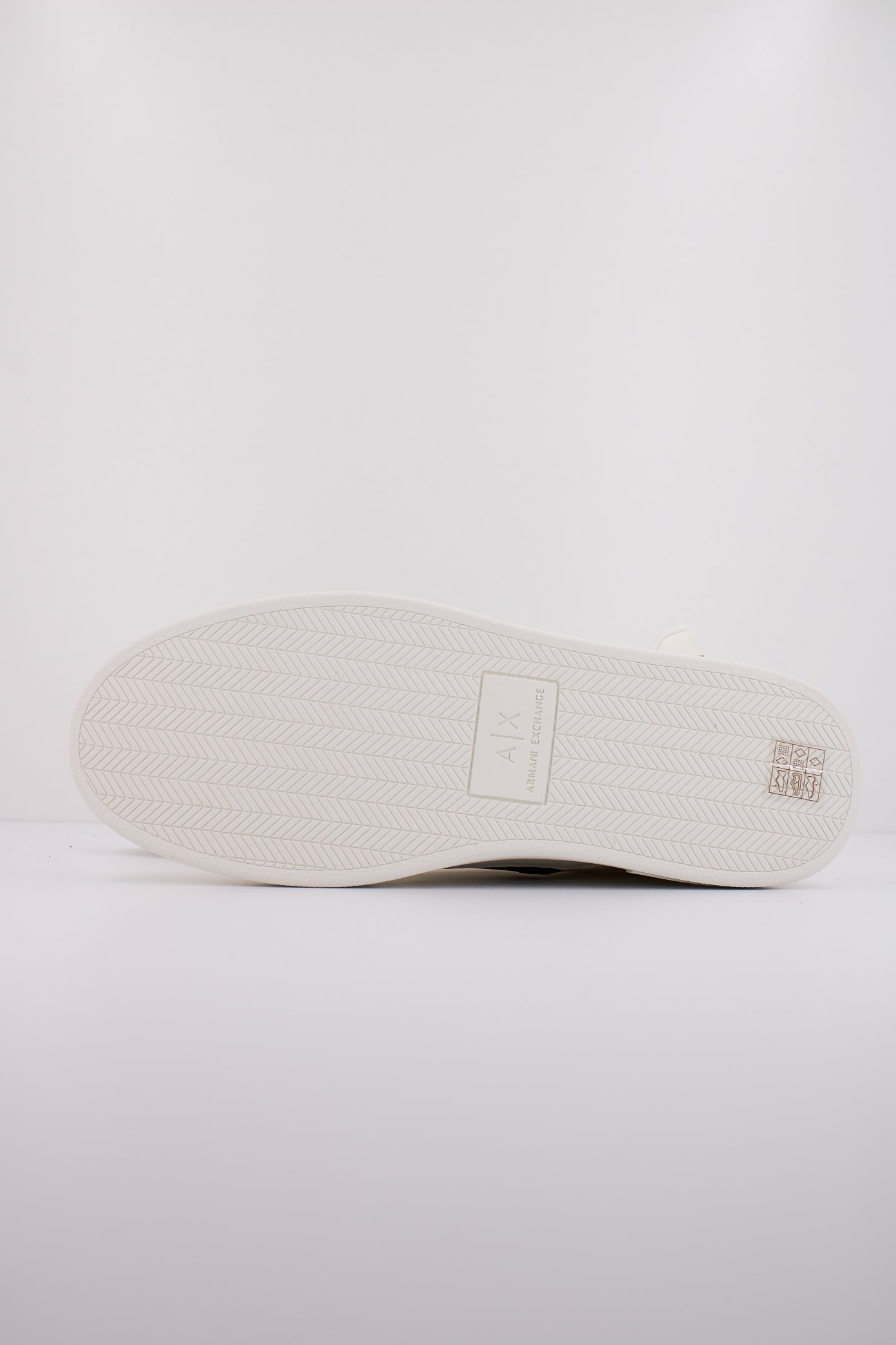 ARMANI EXCHANGE XUX XV  en color BLANCO  (5)