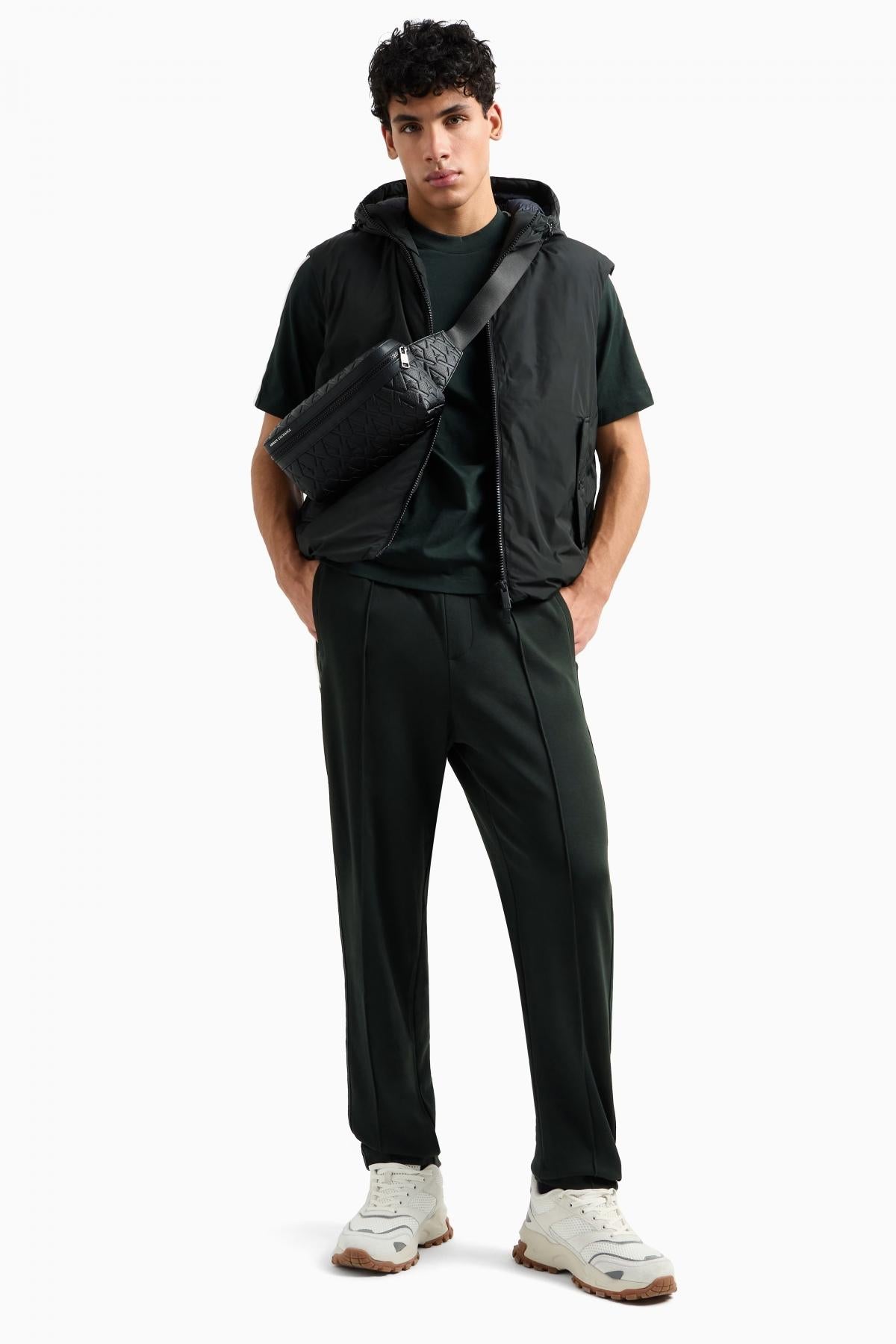 ARMANI EXCHANGE IAM BELT BAG en color NEGRO  (4)