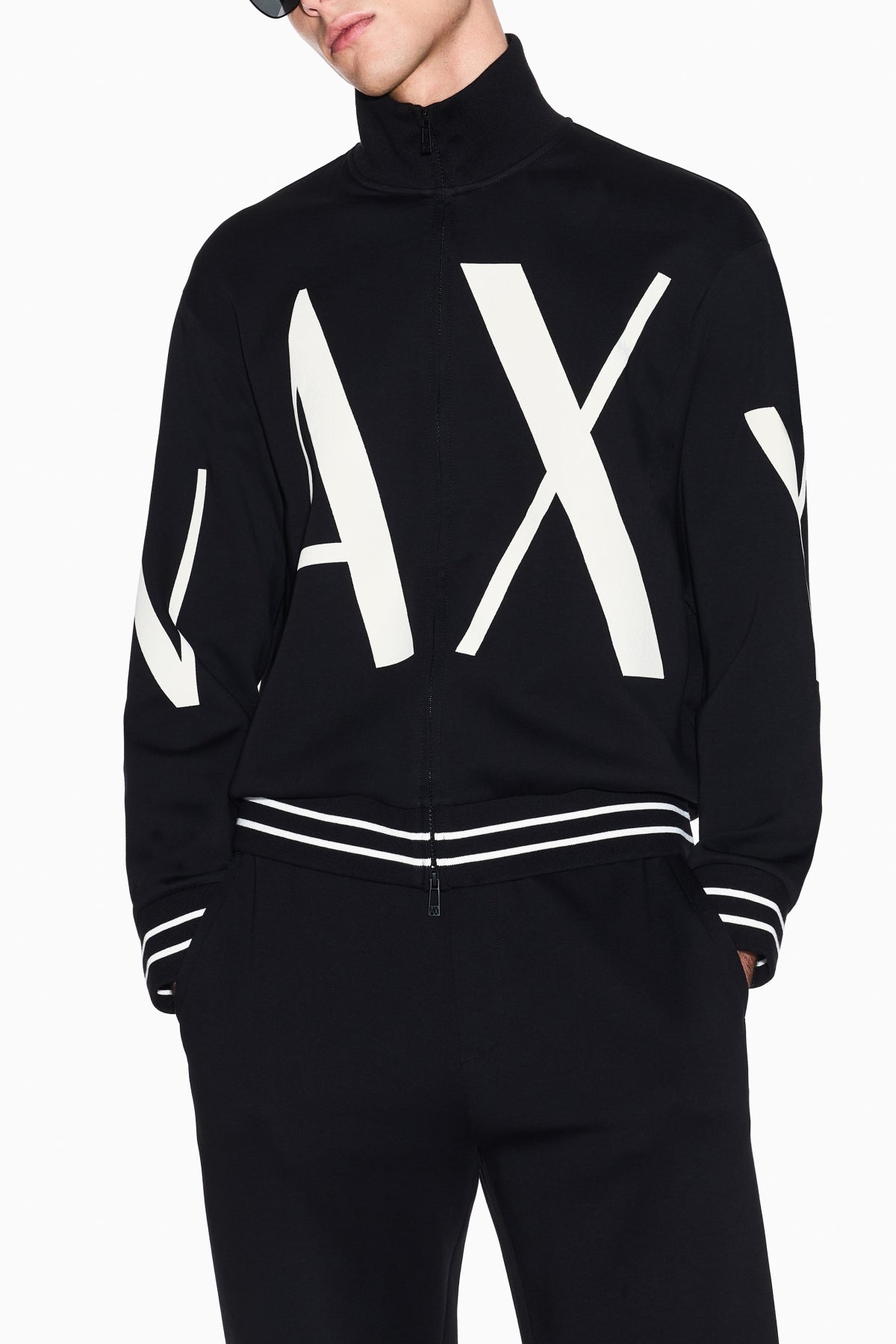 ARMANI EXCHANGE XM AF SWEATSHIRT en color NEGRO  (1)