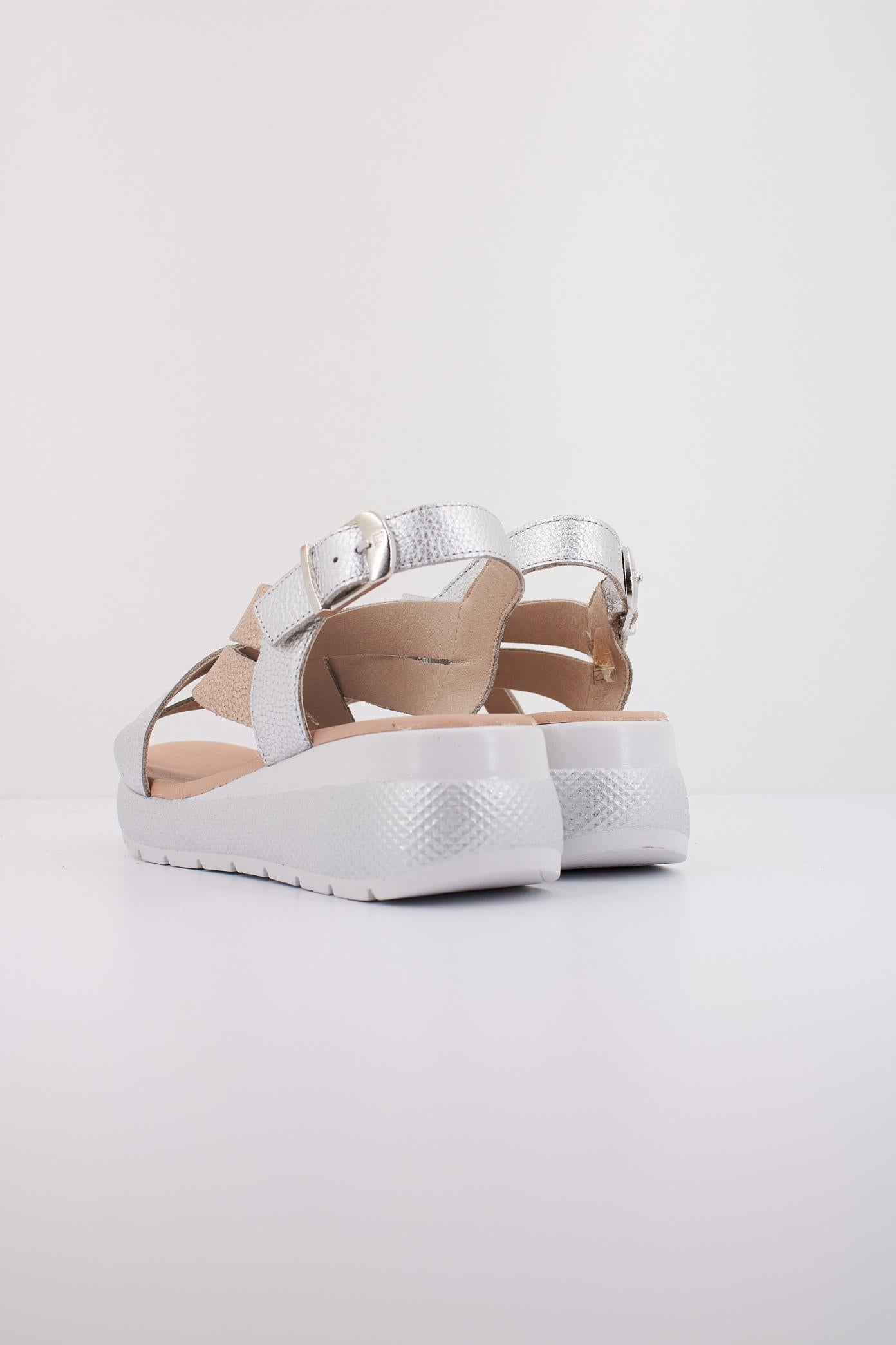 DORKING BY FLUCHOS D ALAL en color PLATA  (4)