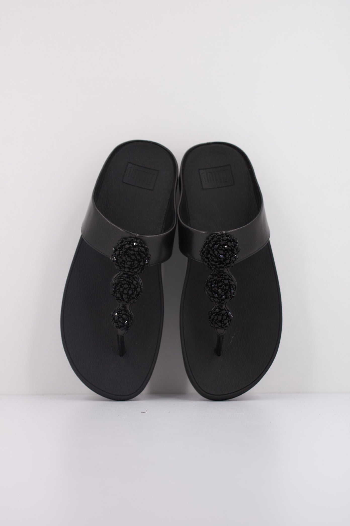 FITFLOP FINO BEADIE BUTTON en color NEGRO  (3)