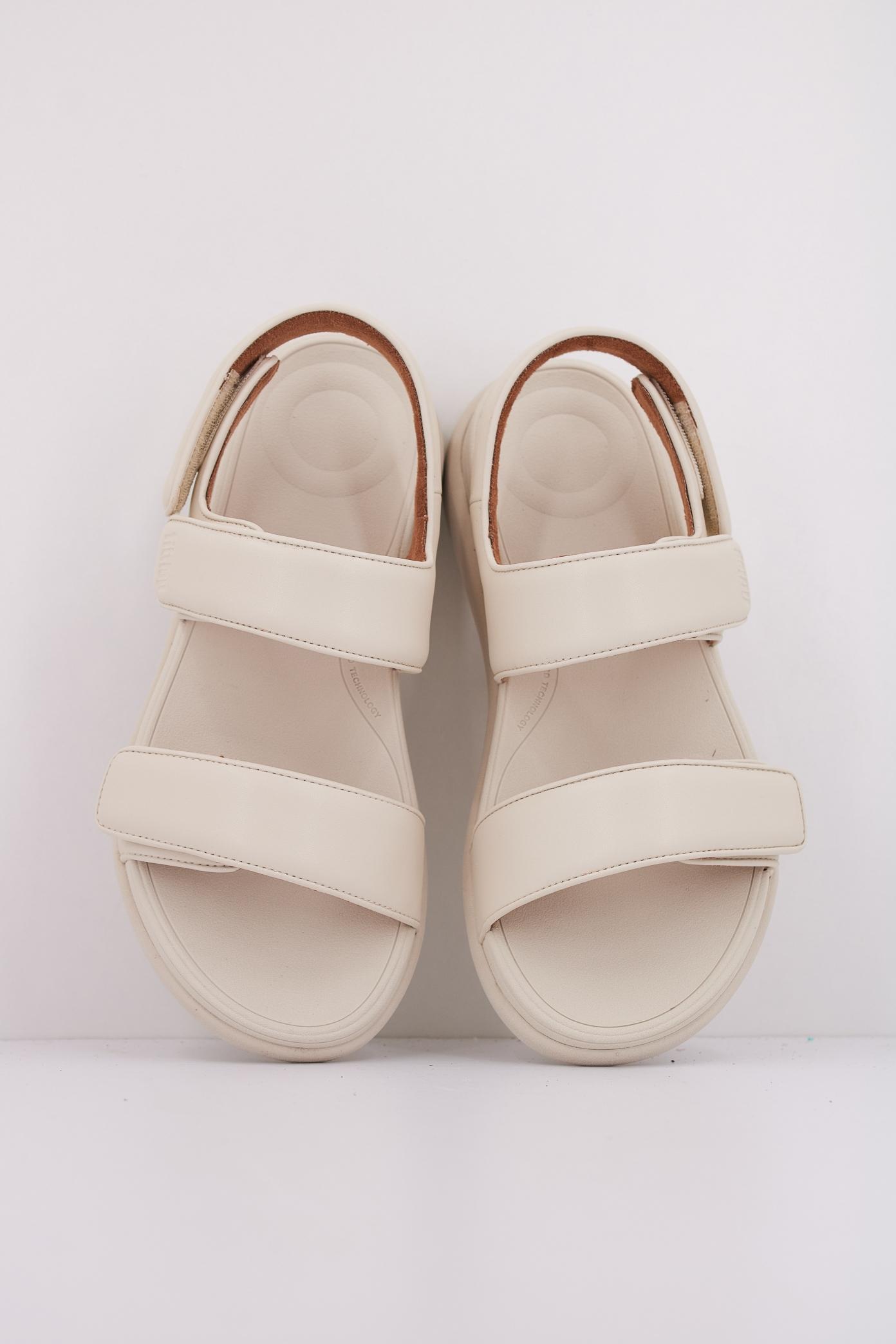 FITFLOP MODE GO ADJUSTABLE FLATFORM en color BEIS  (3)