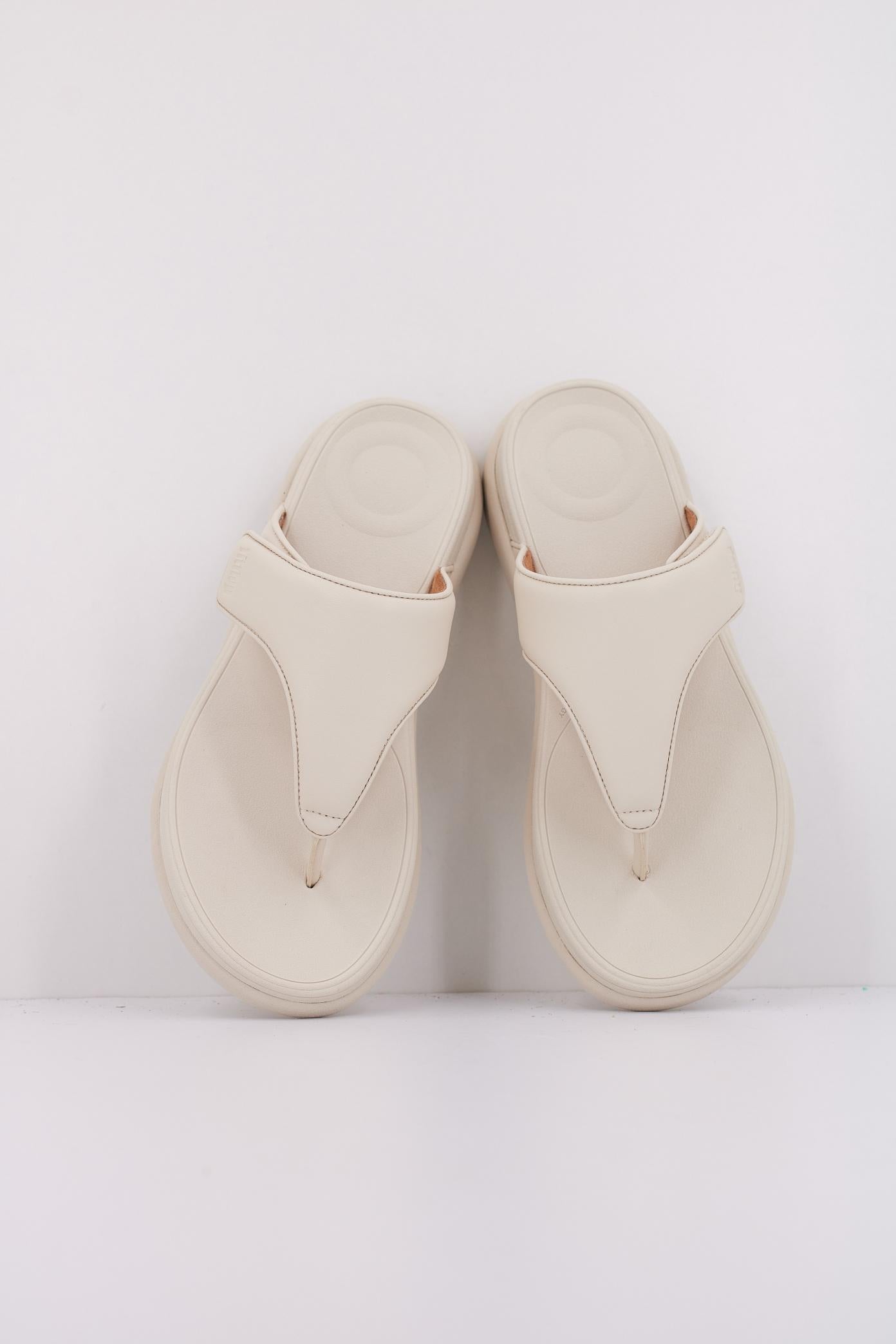 FITFLOP MODE GO ADJUSTABLE FLATFORM en color BEIS  (3)