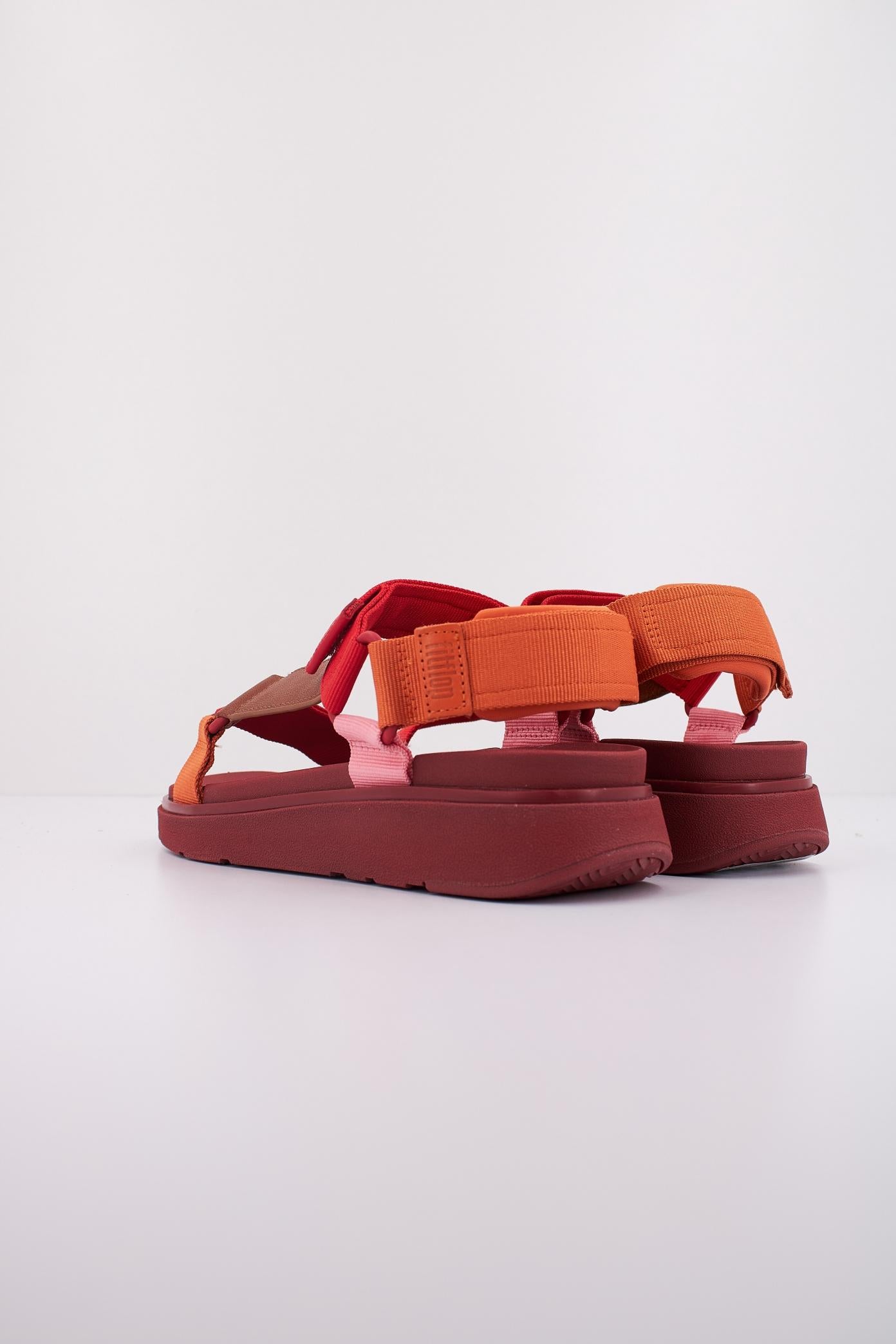 FITFLOP GEN FF ADJ WEBBING LEATHER en color ROJO  (4)