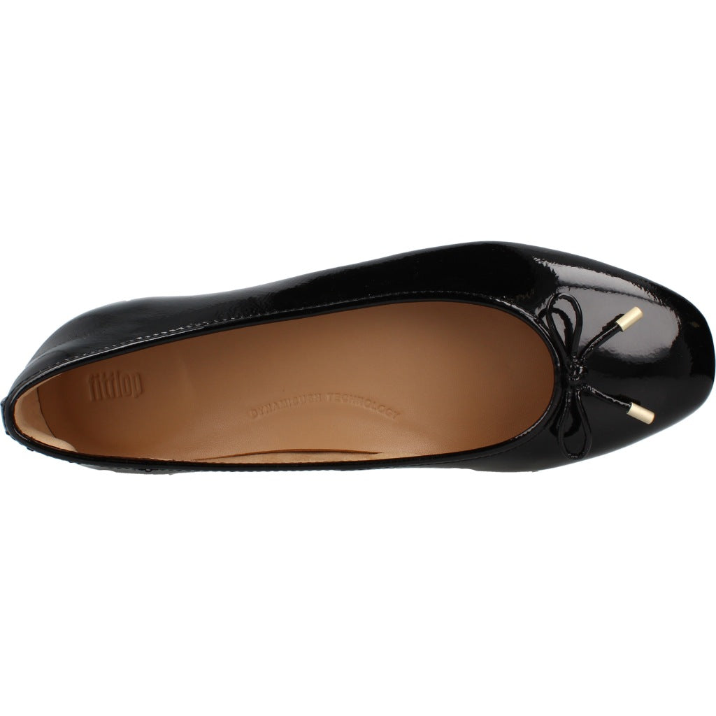 FITFLOP DELICATO BOW TEXTURED PATENT-LEATHER BAL en color NEGRO  (7)