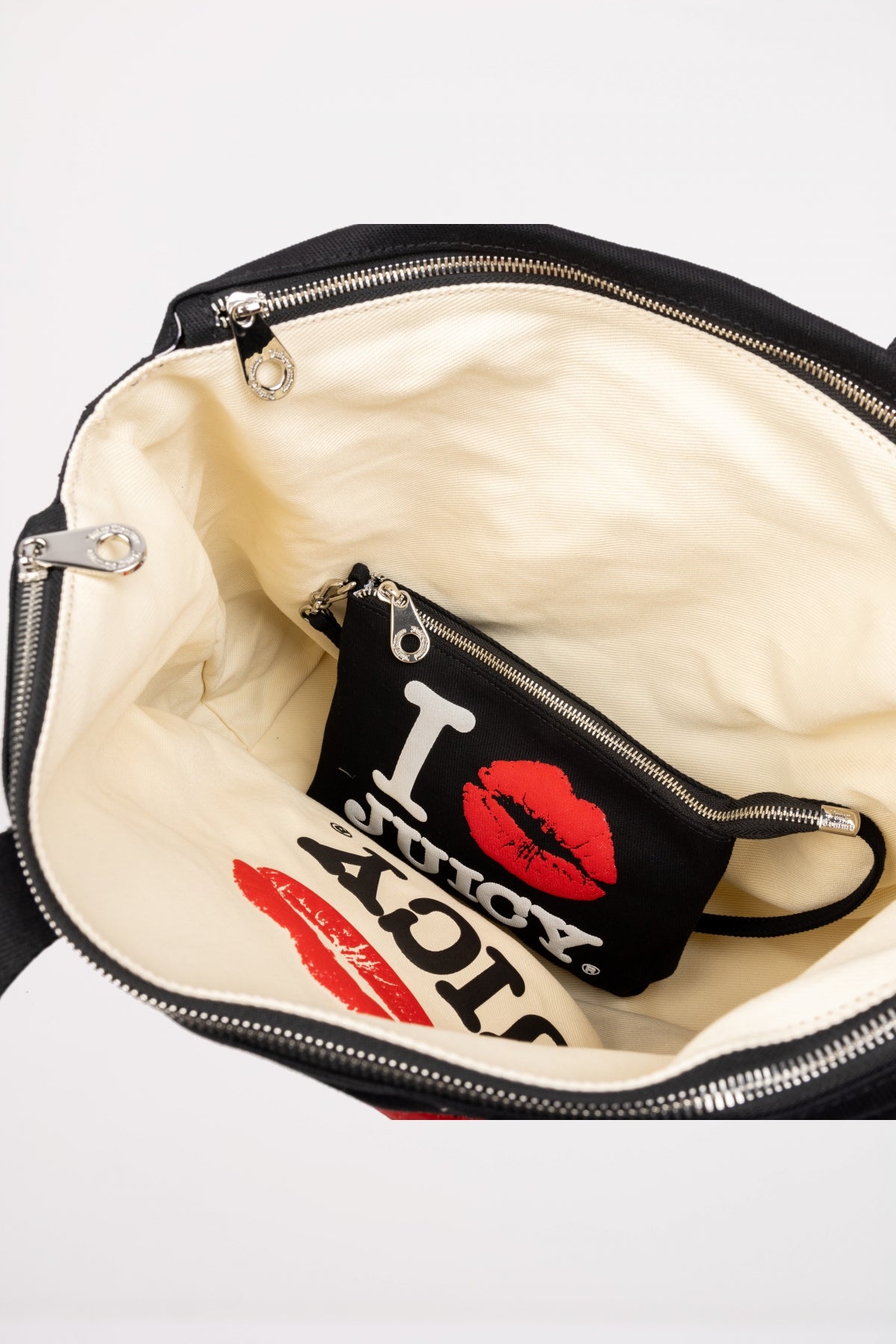 JUICY COUTURE DAISY CANVAS L SHOP en color NEGRO  (3)