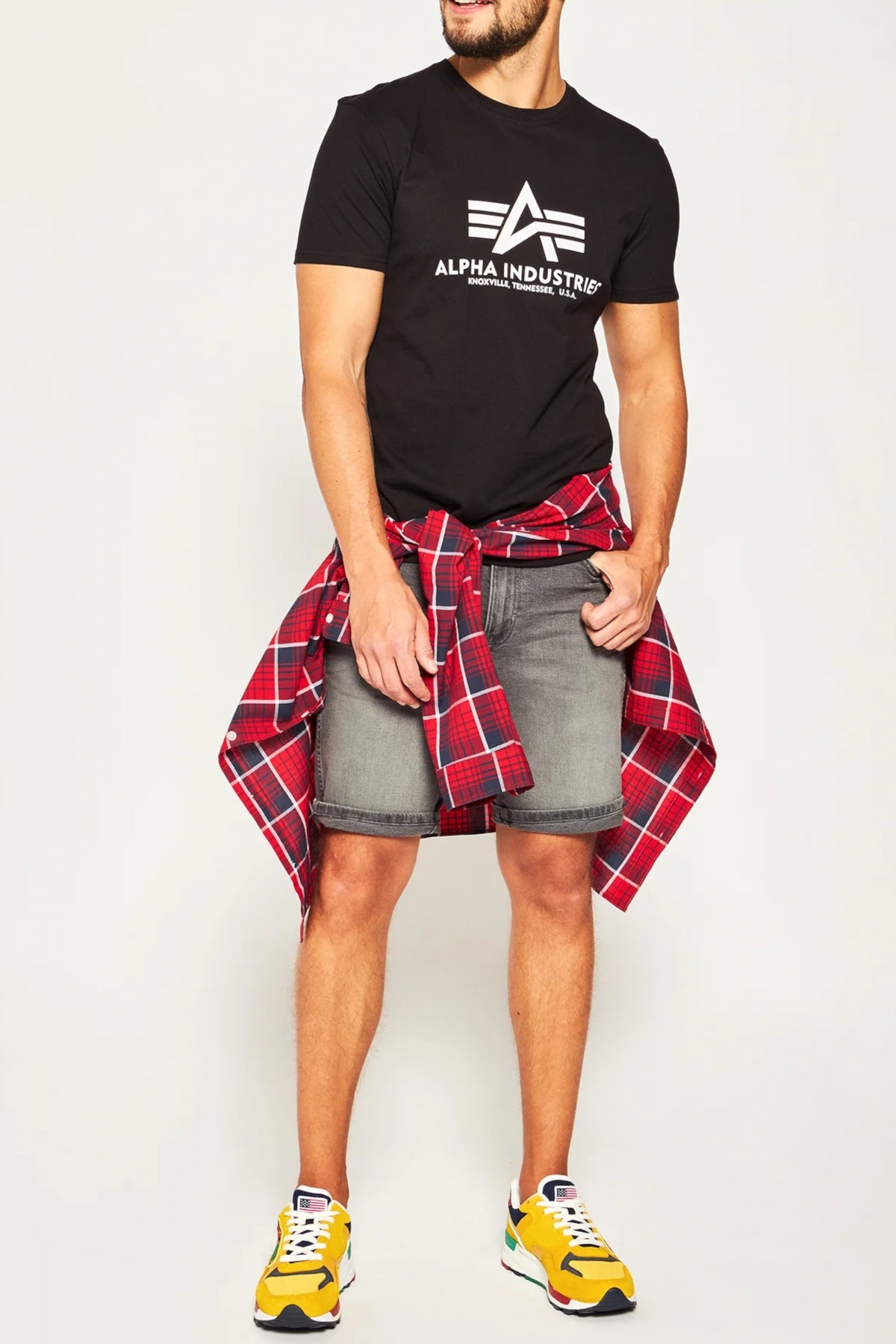 ALPHA INDUSTRIES BASIC T-SHIRT en color NEGRO  (4)