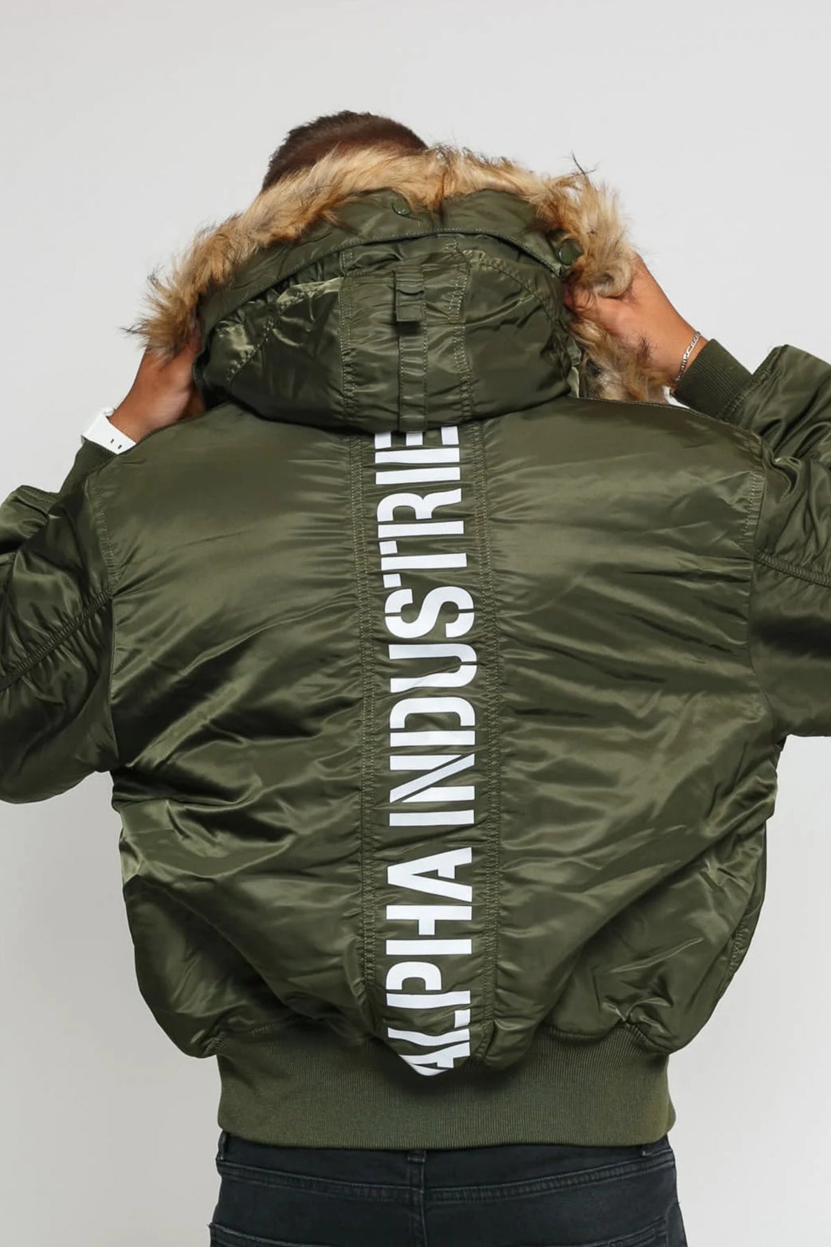 ALPHA INDUSTRIES P HOODED CUSTOM en color VERDE  (2)