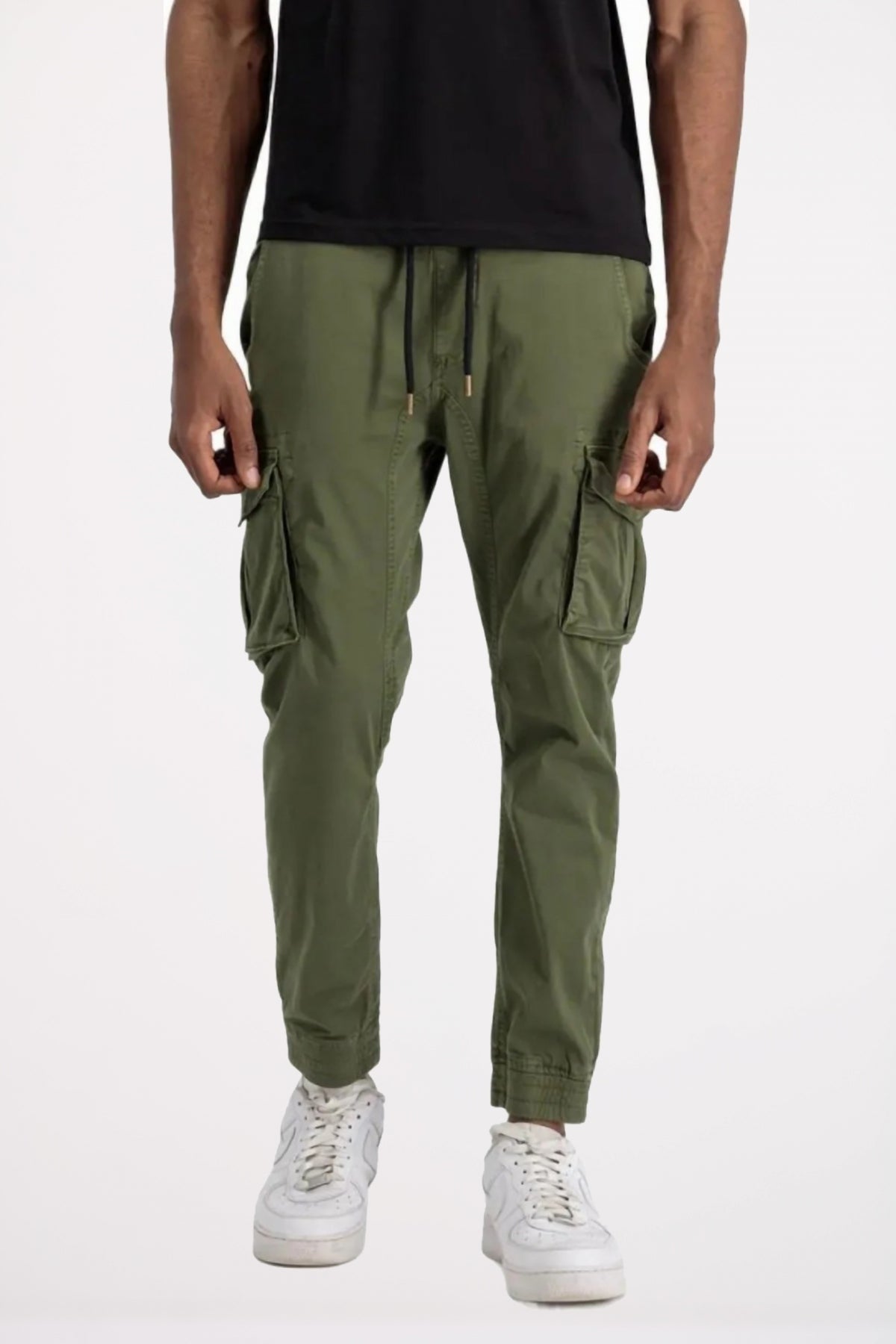ALPHA INDUSTRIES COTTON TWILL JOGGER en color VERDE  (1)