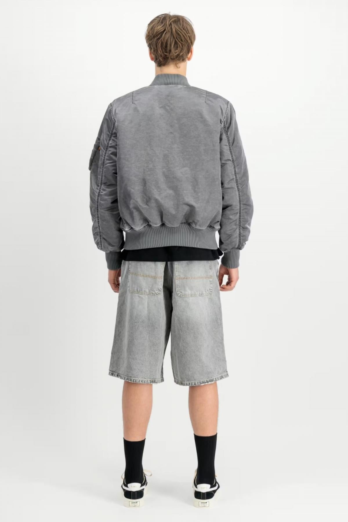 ALPHA INDUSTRIES MA- VINTAGE en color GRIS  (3)