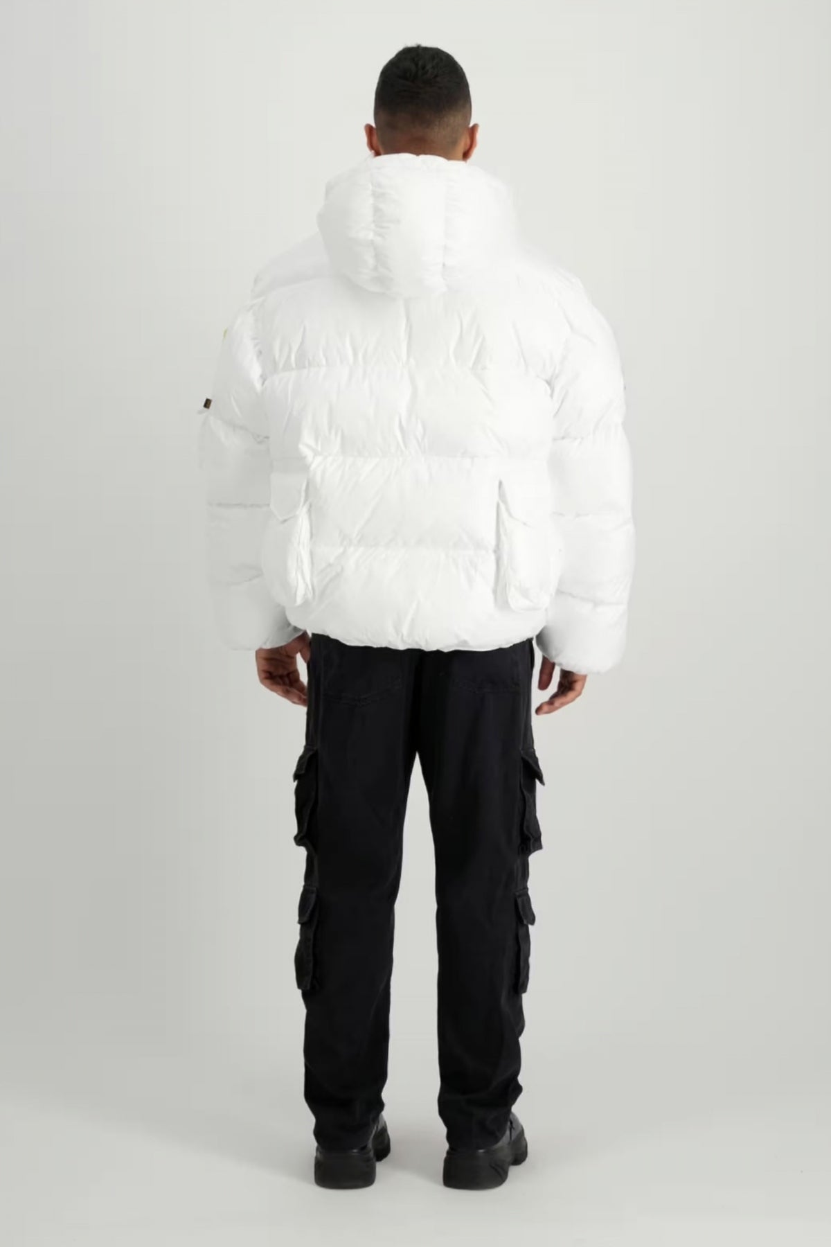 ALPHA INDUSTRIES NASA PUFFER ARTEMIS en color BLANCO  (4)