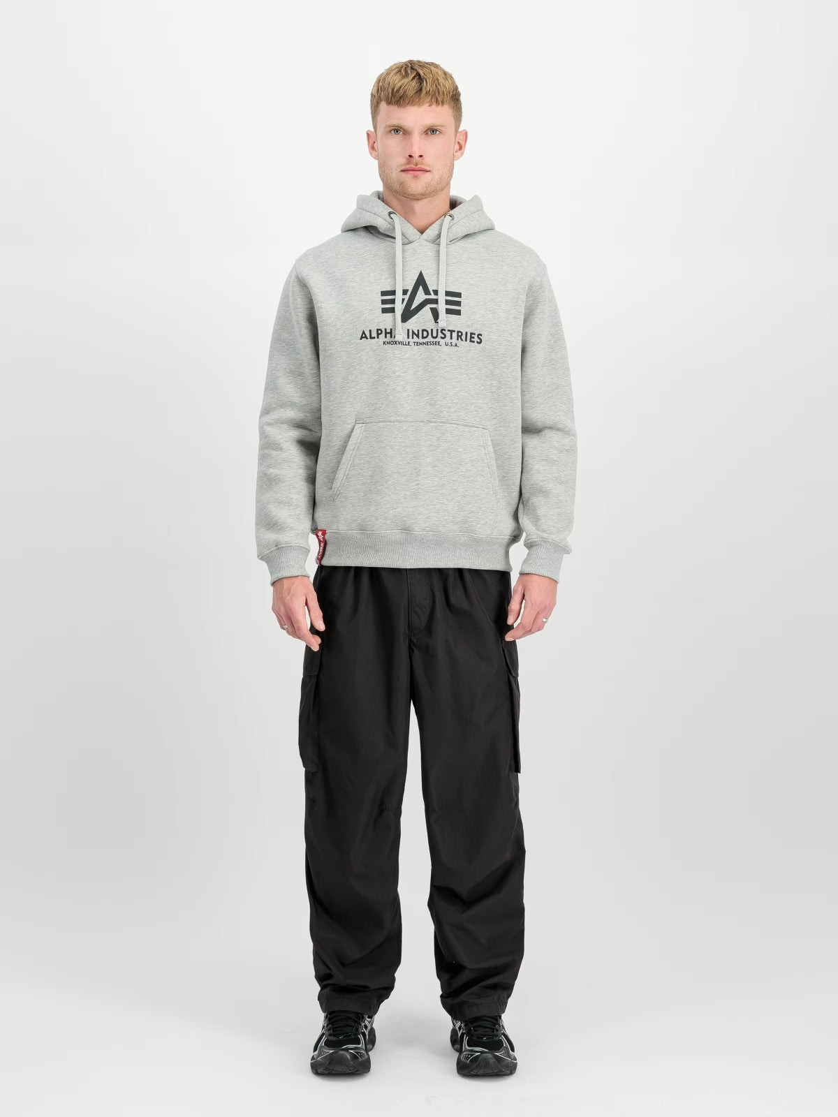 ALPHA INDUSTRIES THE BASIC HOODIE en color GRIS  (1)