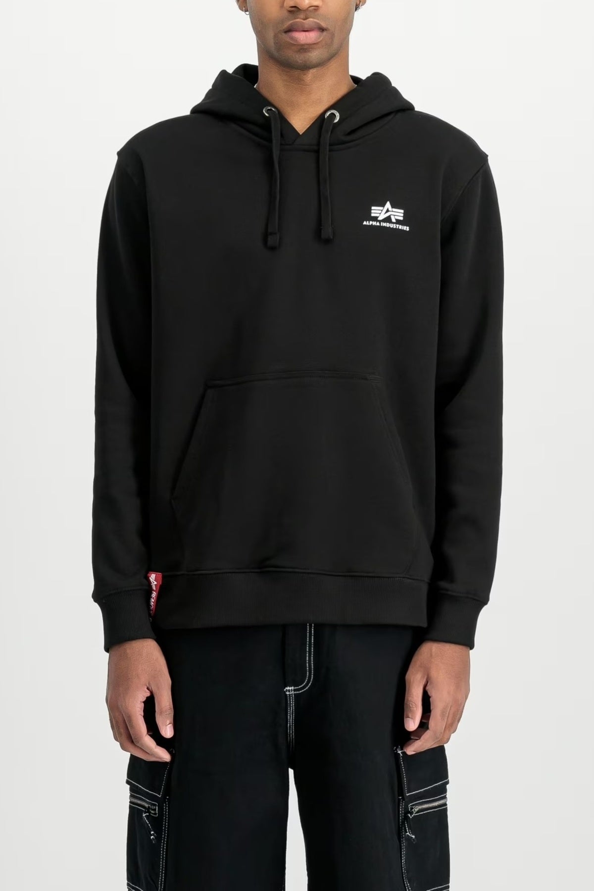 ALPHA INDUSTRIES THE BASIC HOODIE en color NEGRO  (1)