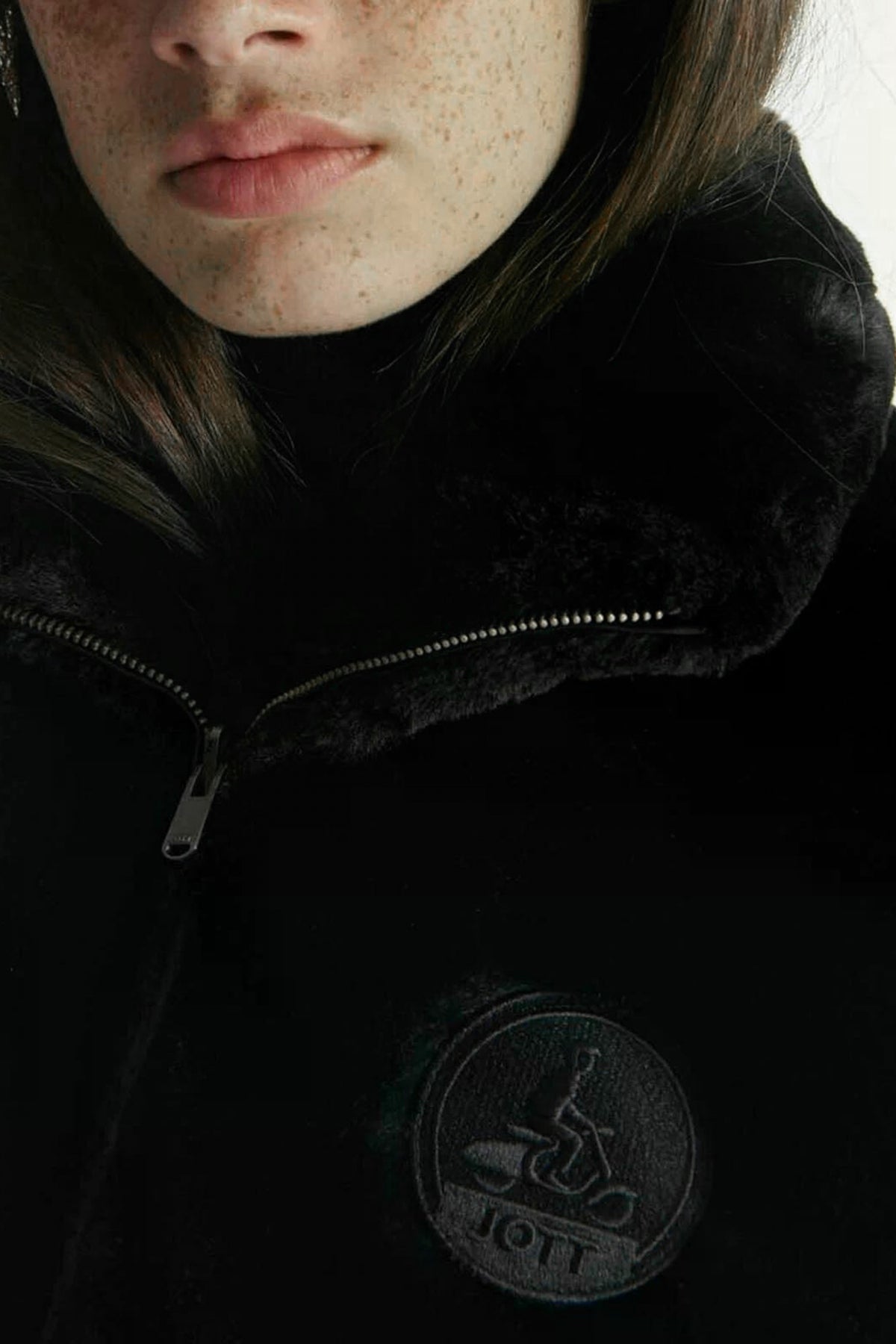JOTT  DARIA . FFUR  en color NEGRO  (3)