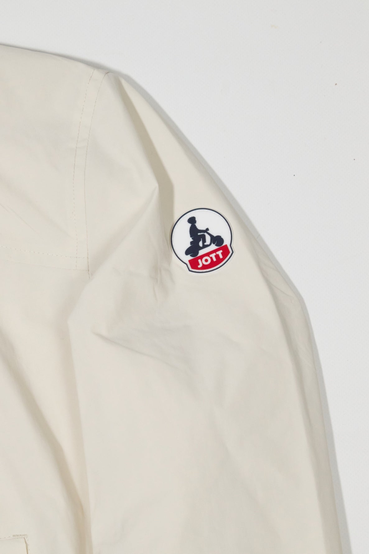 JOTT  JAKARTA  en color BLANCO  (2)