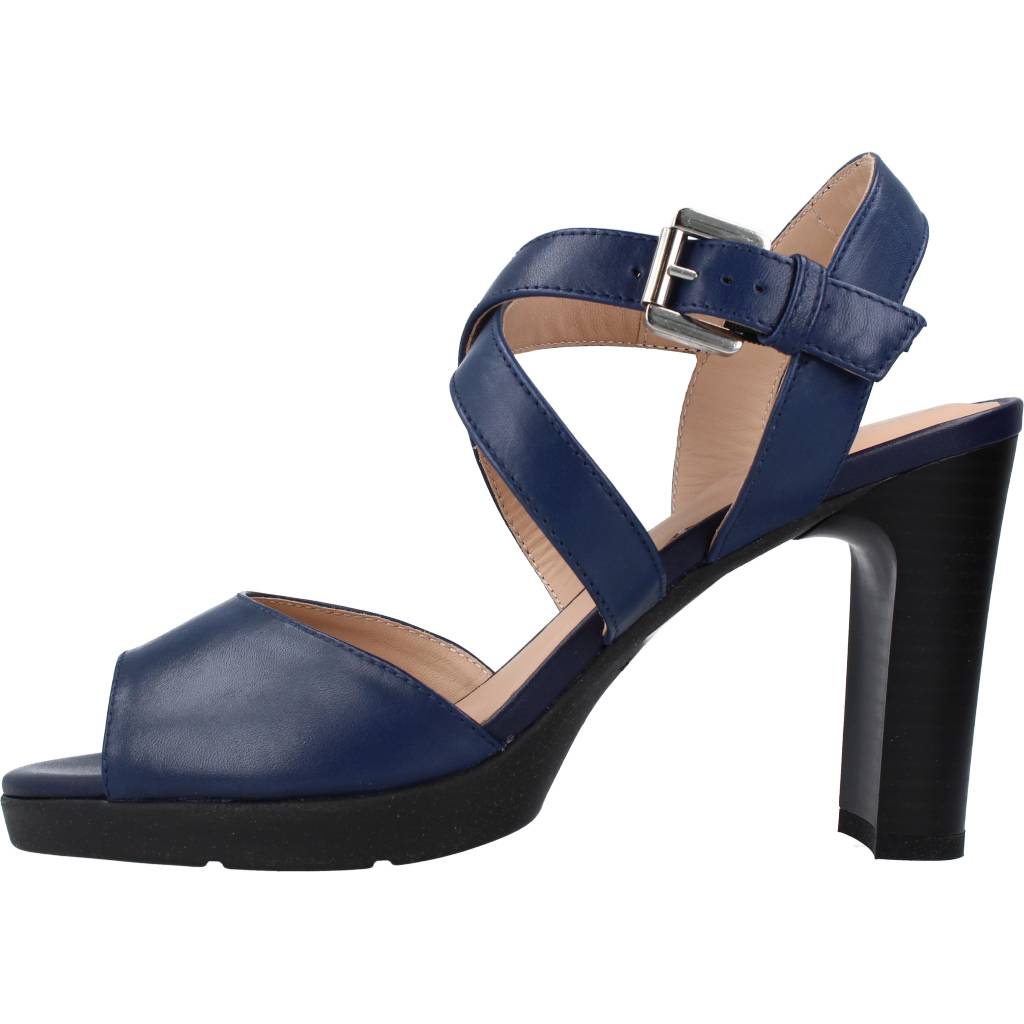 GEOX  D ANNYA HIGH SANDAL en color BEIS  (2)