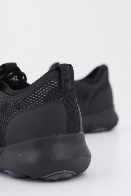 GEOX D NEBULA X en color NEGRO  (4)