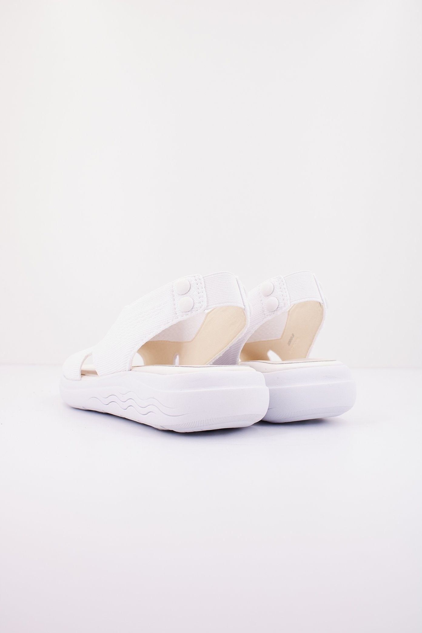 GEOX D SPHERICA EC en color BLANCO  (3)