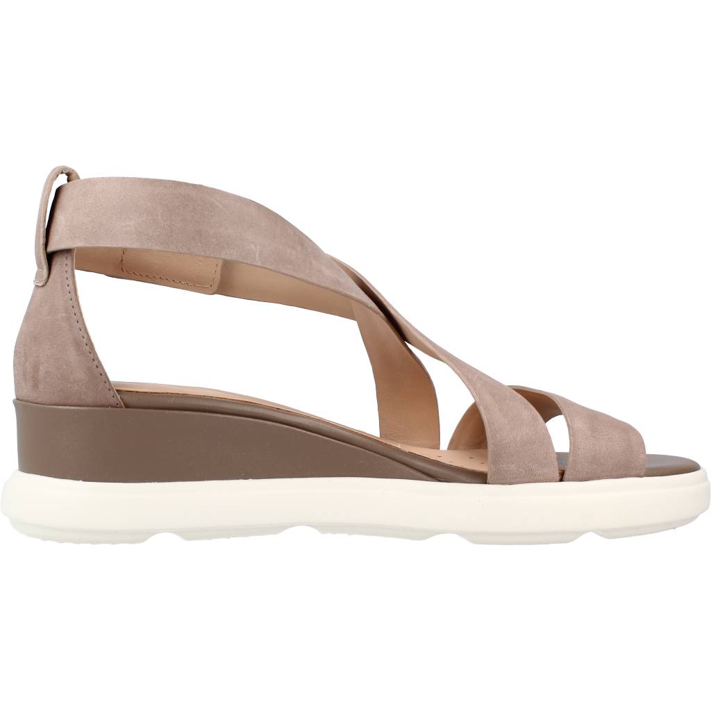GEOX D PISA F en color MARRON  (4)