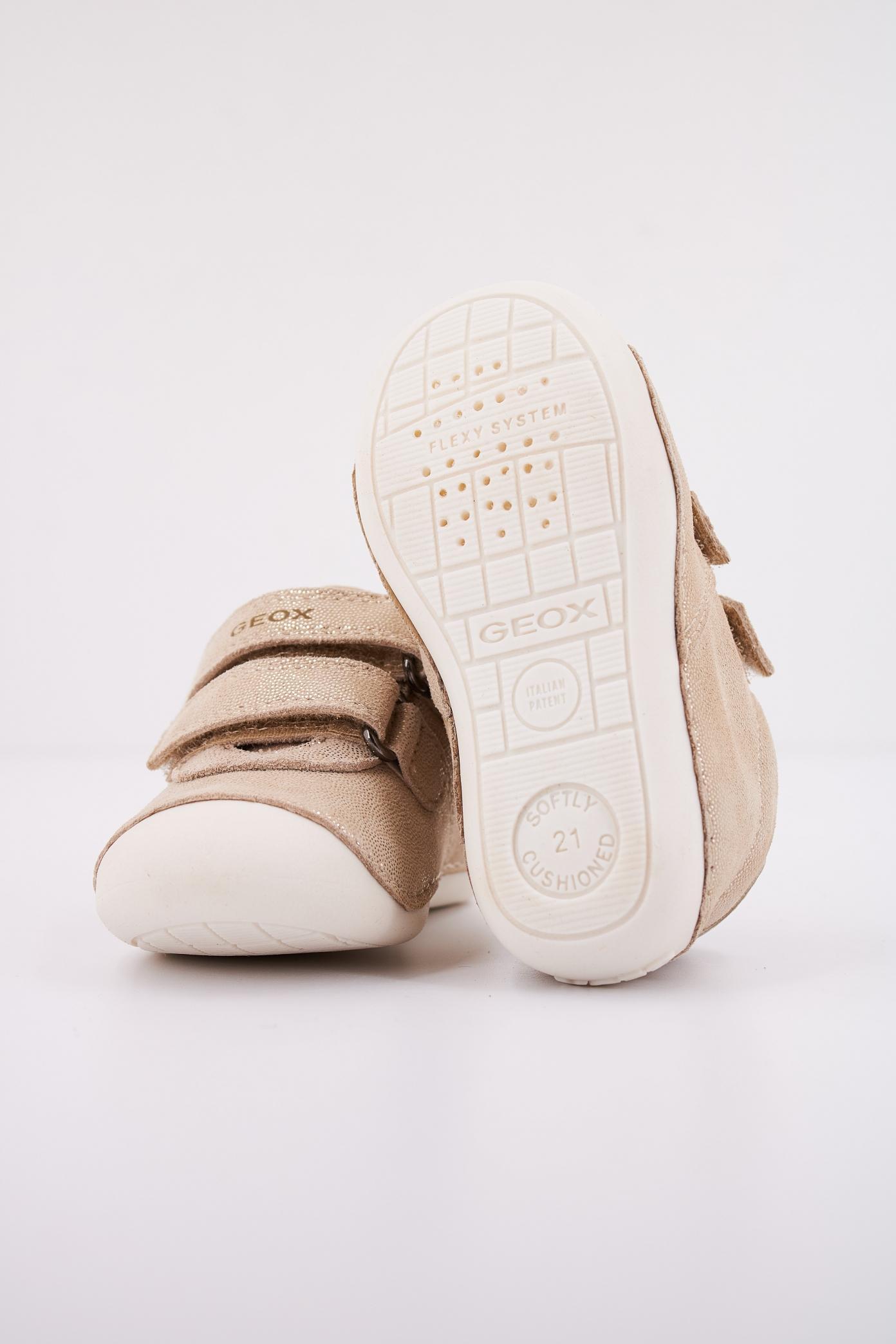 GEOX  B TUTIM en color ORO  (5)