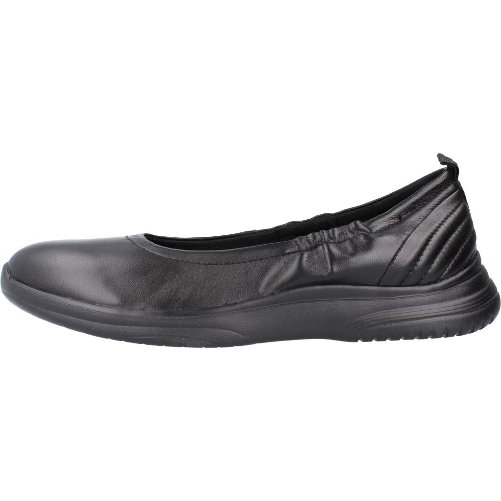 GEOX D PILLOW E en color NEGRO  (2)