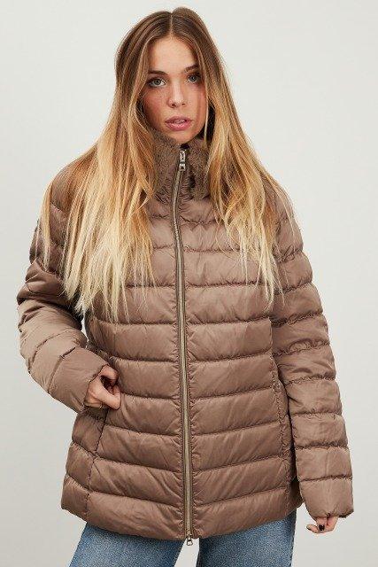 GEOX BETTANIE MID JKT en color MARRON  (2)