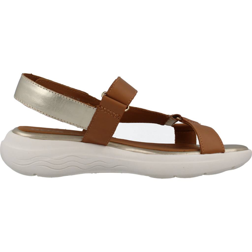 GEOX DADA en color MARRON  (4)