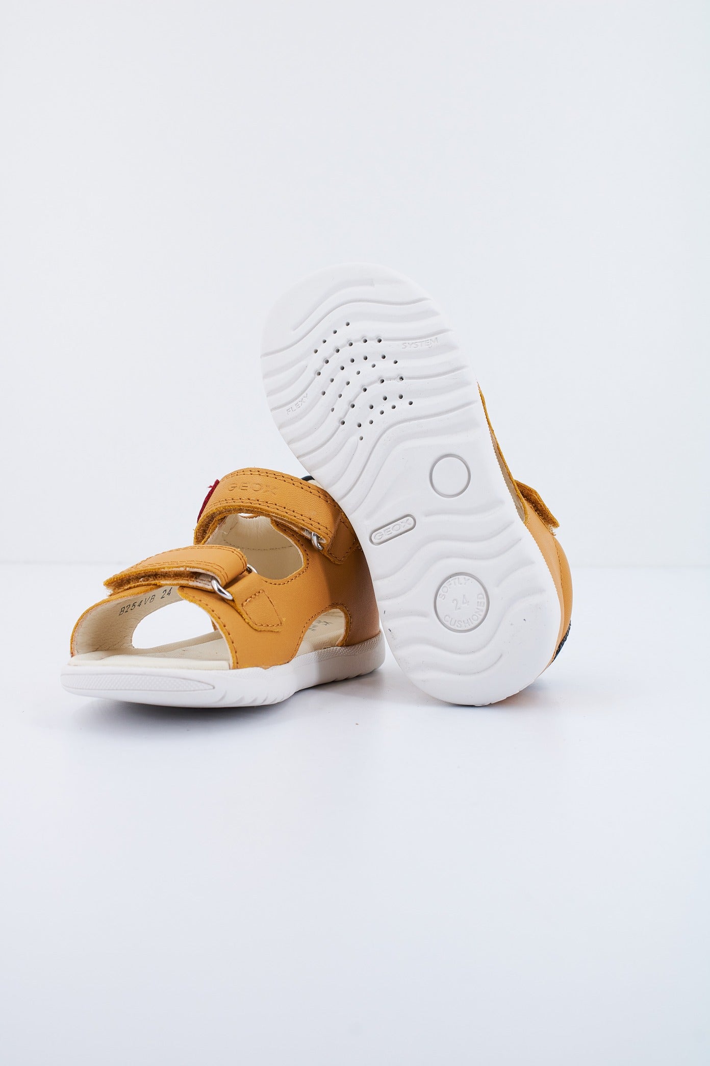 GEOX B SANDAL MACCHIA BOY en color AMARILLO  (4)