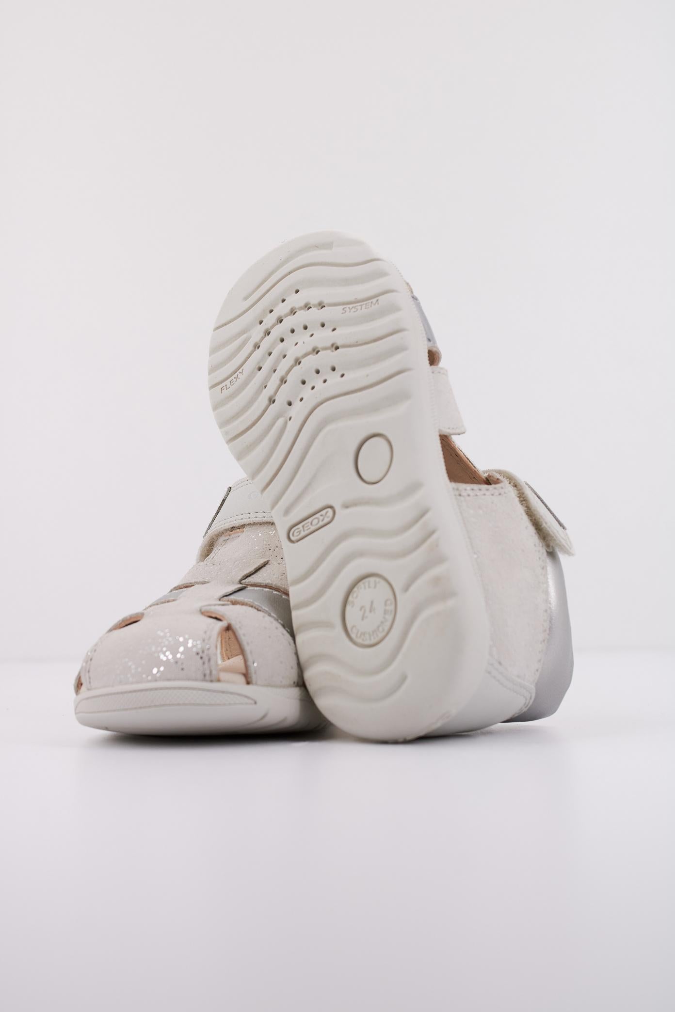 GEOX  B SANDAL MACCHIA GIR en color BEIS  (5)