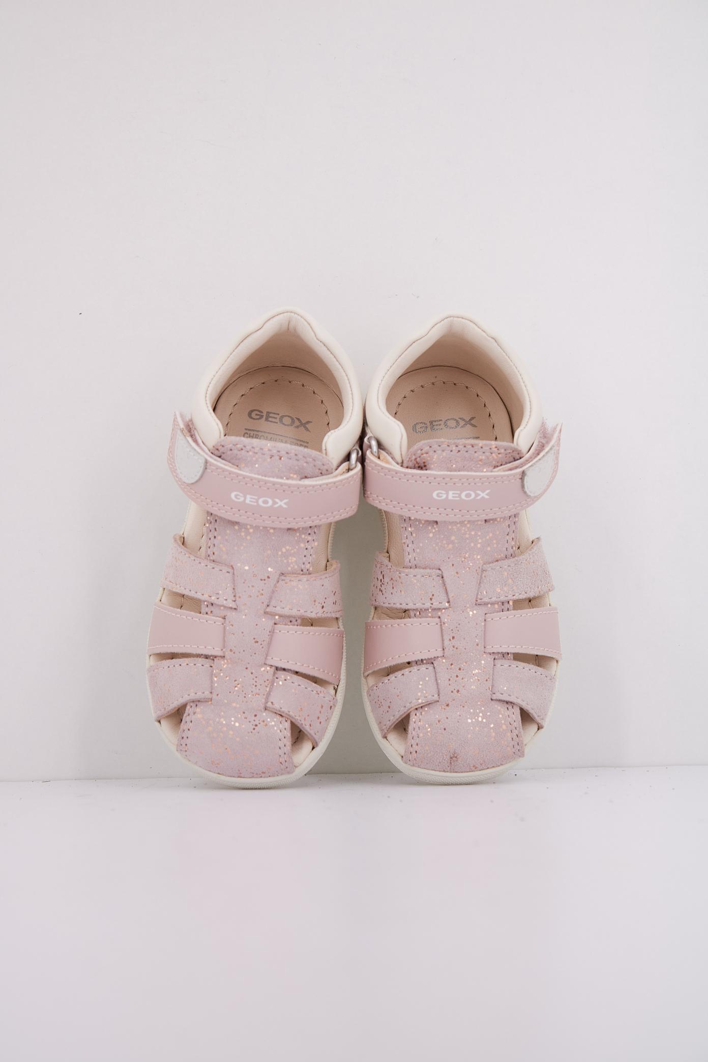 GEOX  B SANDAL MACCHIA GIR en color ROSA  (3)