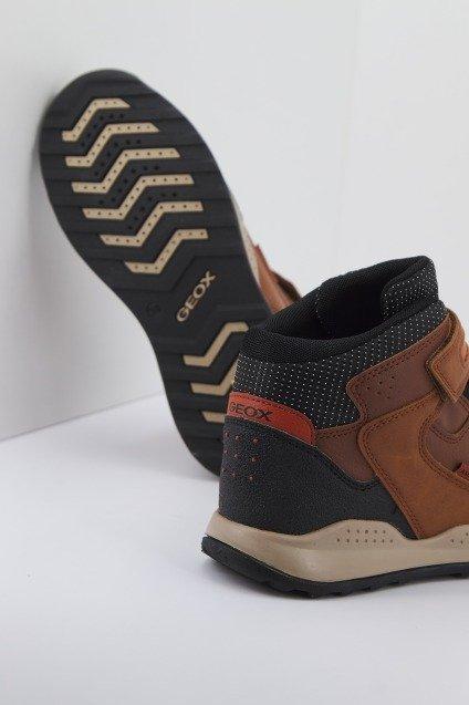 GEOX  J TERAM BOY B ABX en color MARRON  (3)