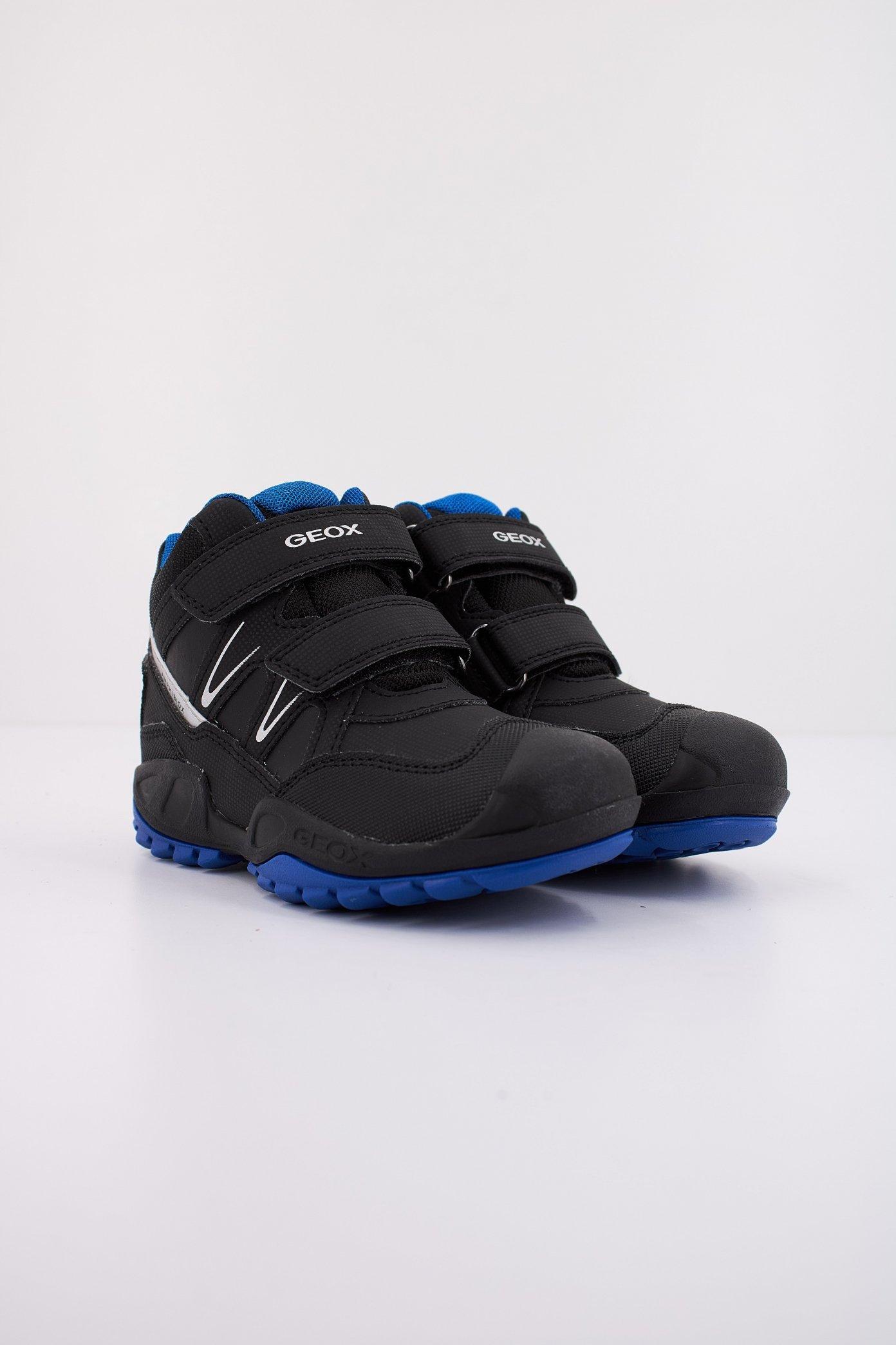 GEOX J NEW SAVAGE BOY B A en color NEGRO  (2)