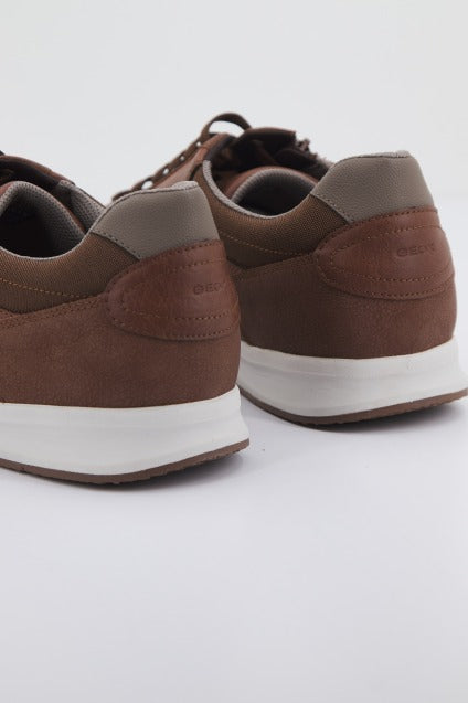 GEOX  U AVERY en color MARRON  (2)