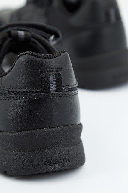 GEOX J BRIEZEE BOY en color NEGRO  (3)
