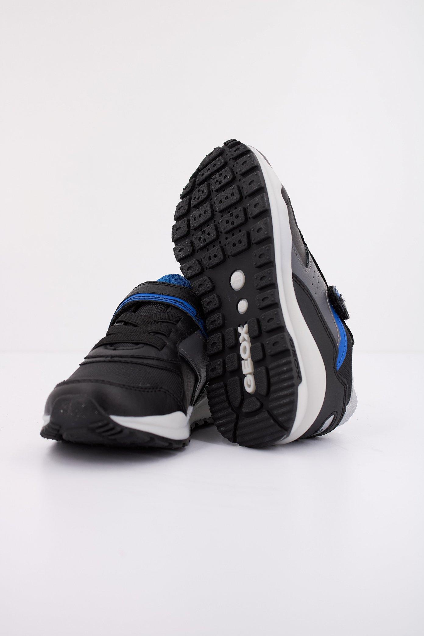 GEOX J PAVEL B. en color AZUL  (5)