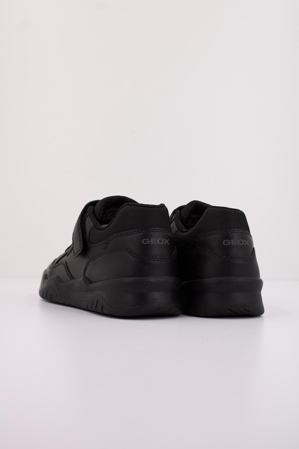 GEOX J PERTH B. en color NEGRO  (4)