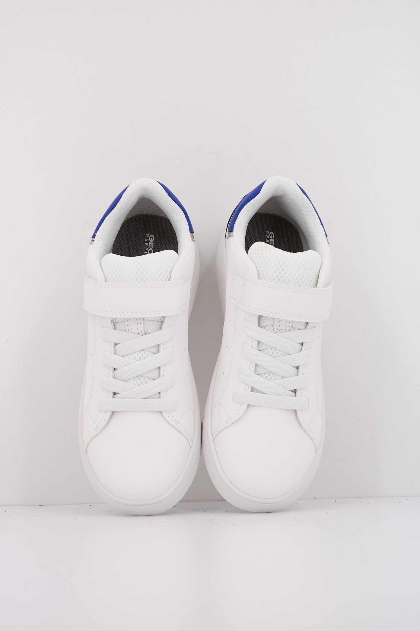 GEOX J ECLYPER BOY en color BLANCO  (3)