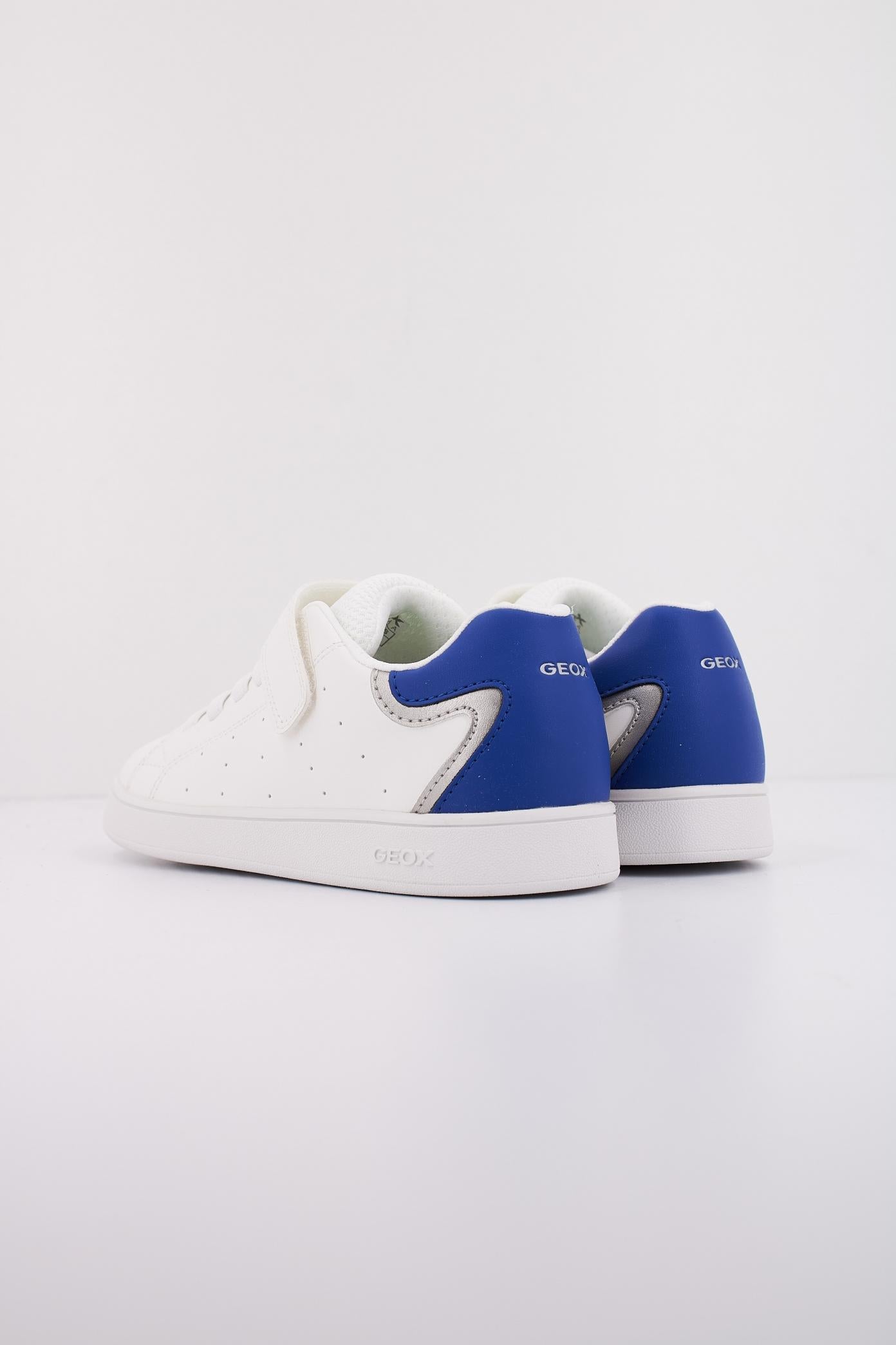 GEOX J ECLYPER BOY en color BLANCO  (4)