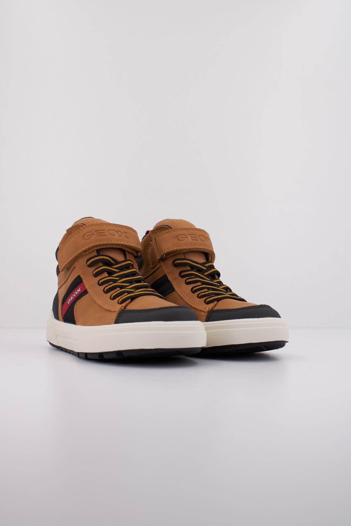 GEOX J WEEMBLE B. A en color MARRON CLARO  (2)