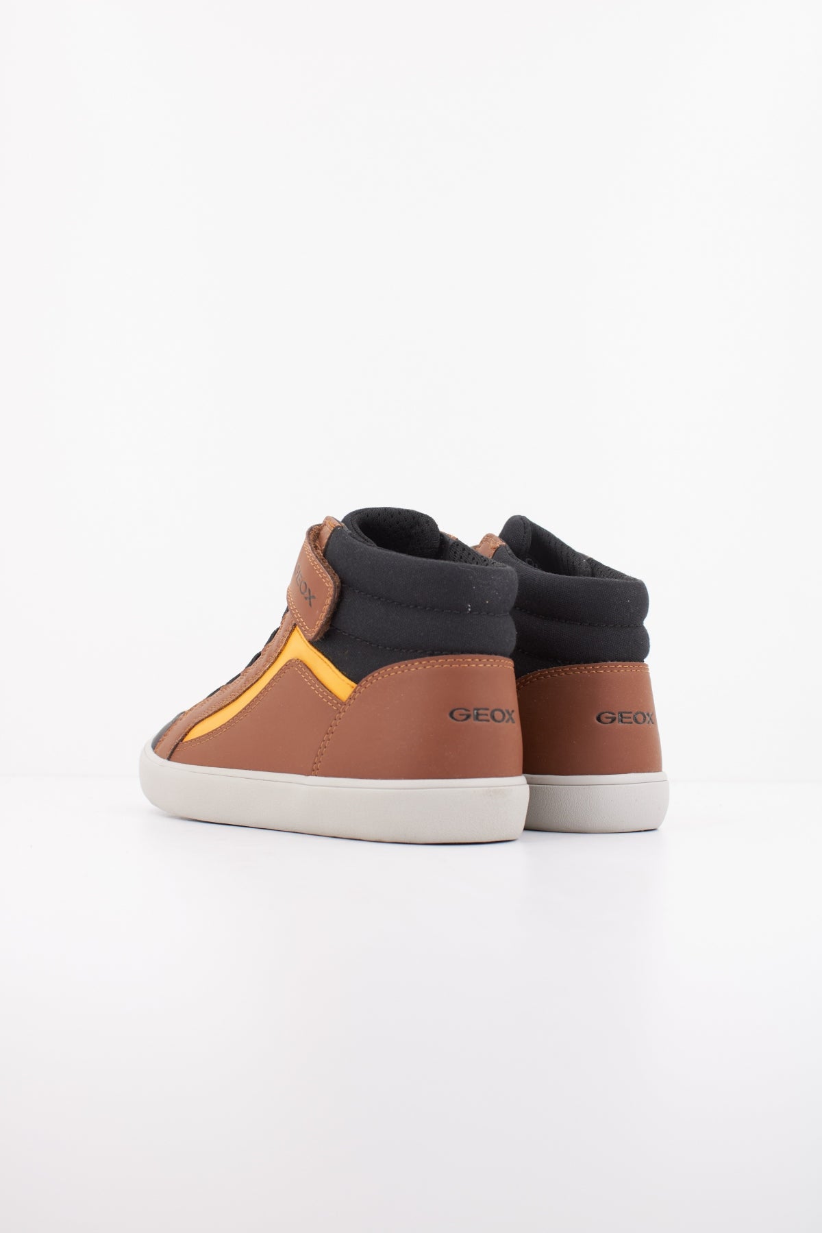 GEOX J GISLI B. en color MARRON  (4)