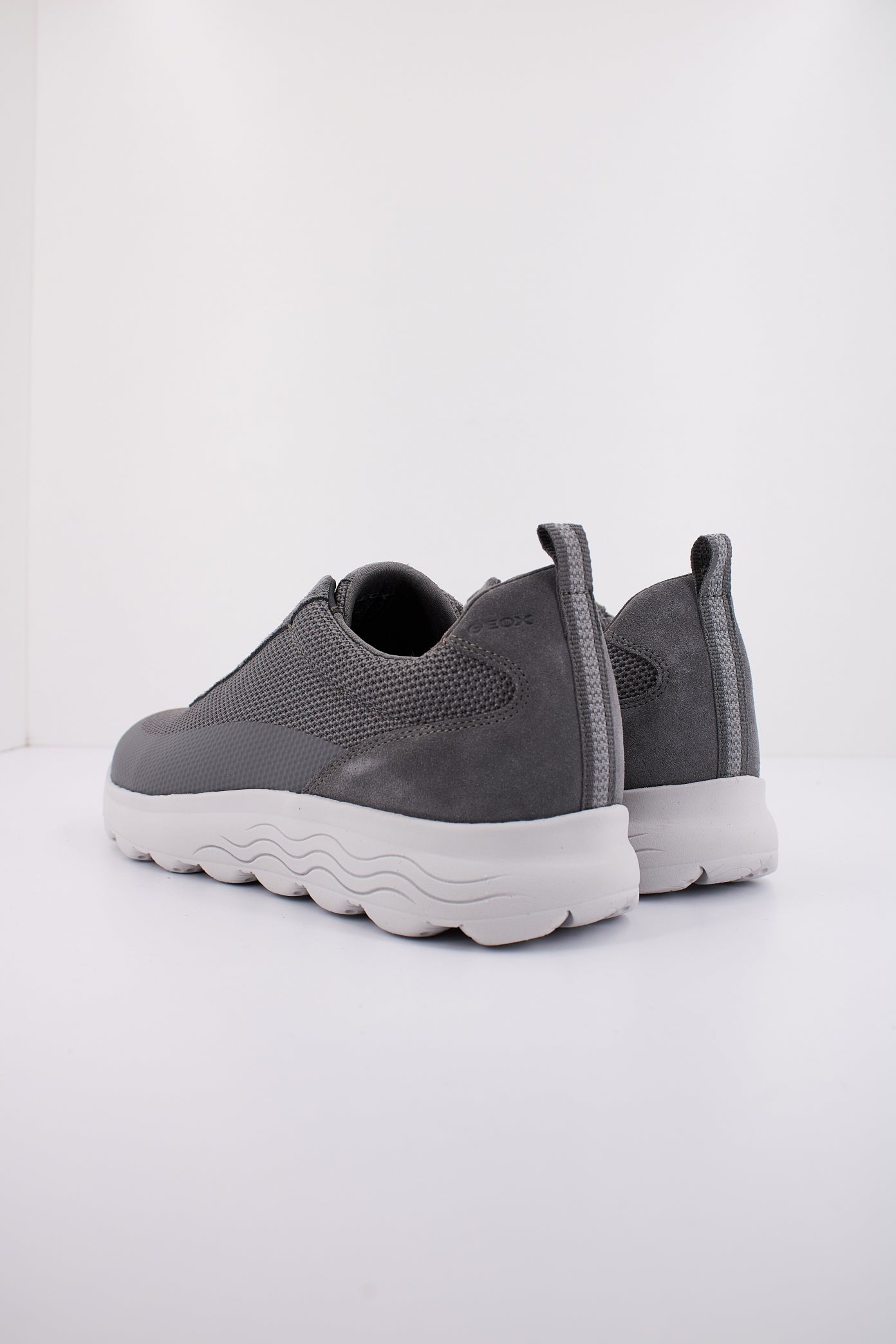 GEOX U SPHERICA en color GRIS  (4)