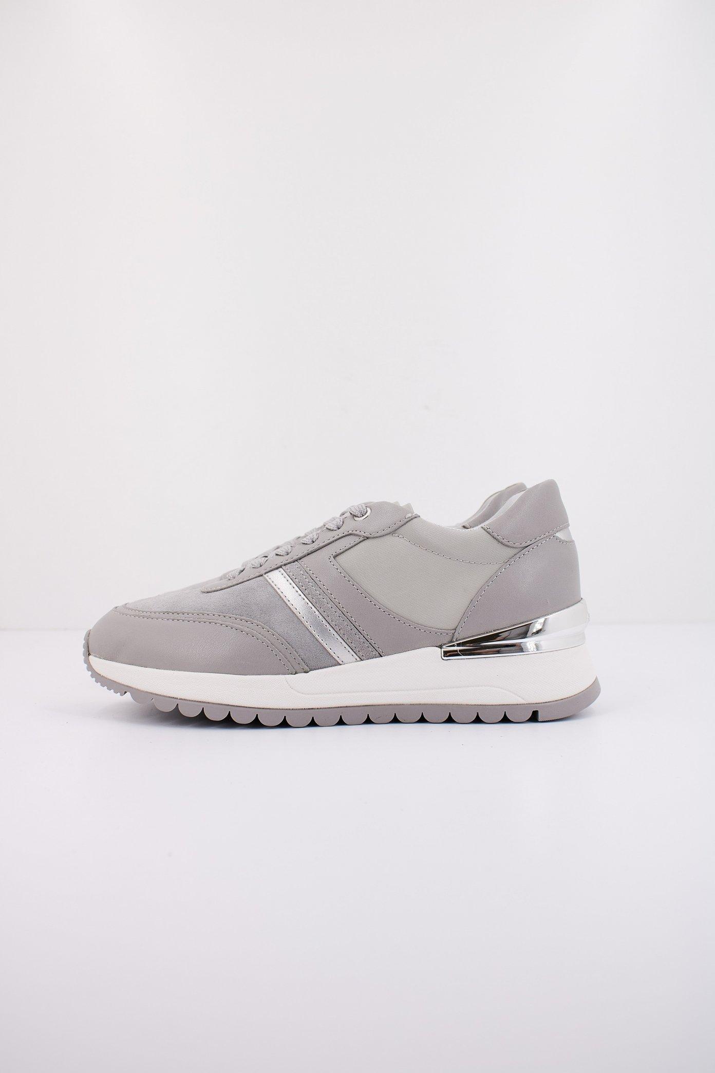 GEOX D DESYA en color GRIS  (1)