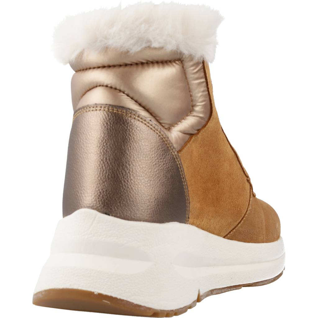 GEOX D BACKSIE B ABX A en color MARRON CLARO  (3)