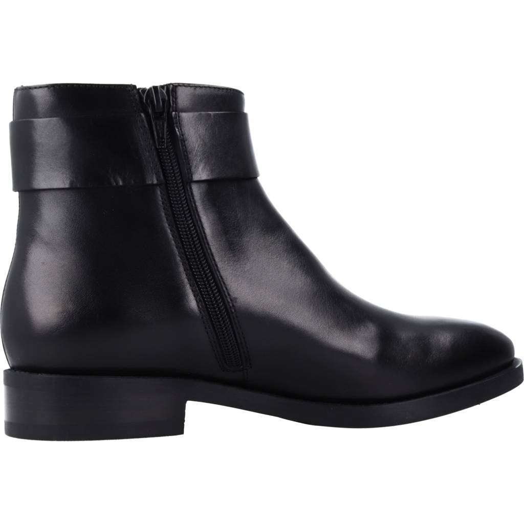 GEOX D BROGUE K en color NEGRO  (4)