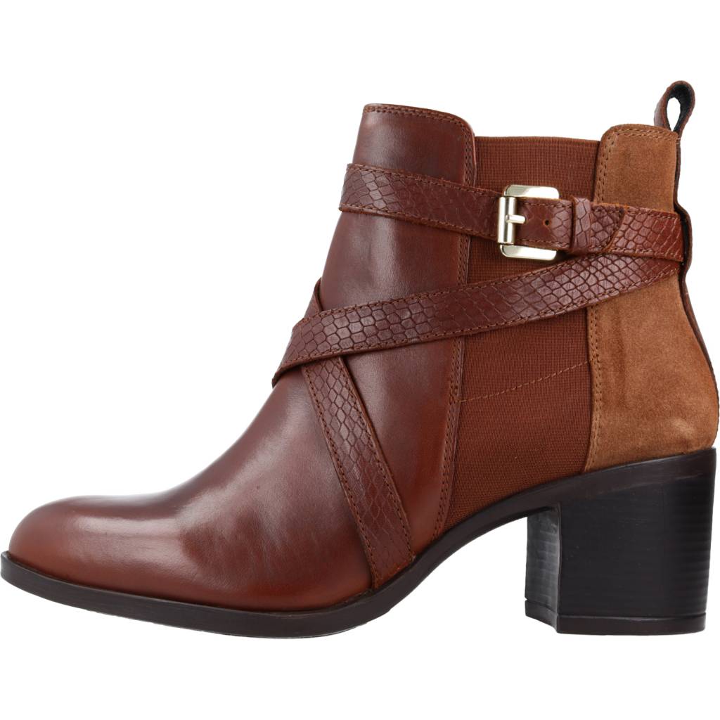 GEOX D NEW ASHEEL B en color MARRON  (2)